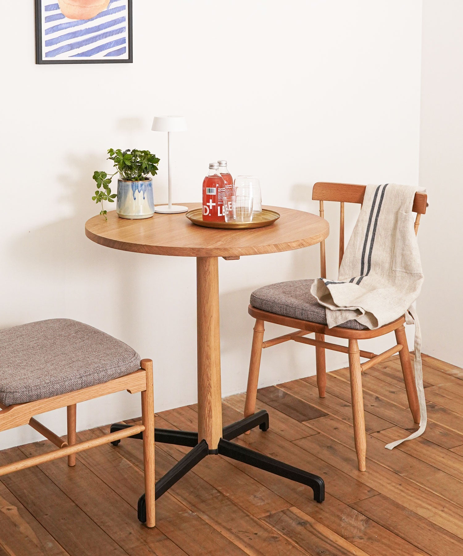 NEW BISTRO ROUND TABLE