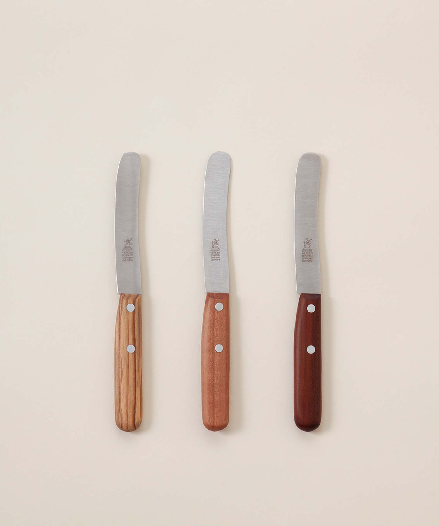 Mサイズ 左から olive / cherry / plum