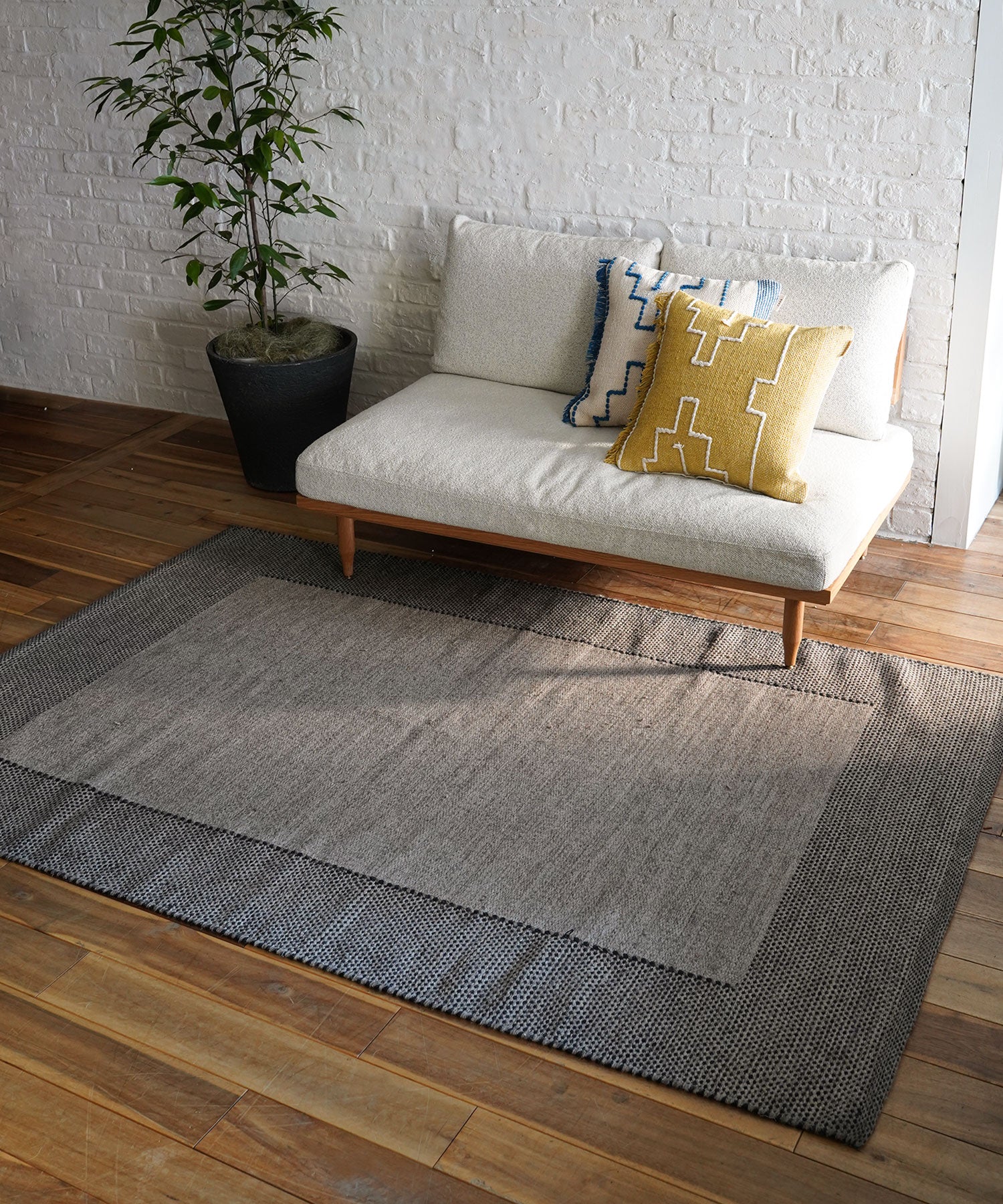 RugRu（ラグル）SAI RUG｜温もりとこだわりのハンドクラフト