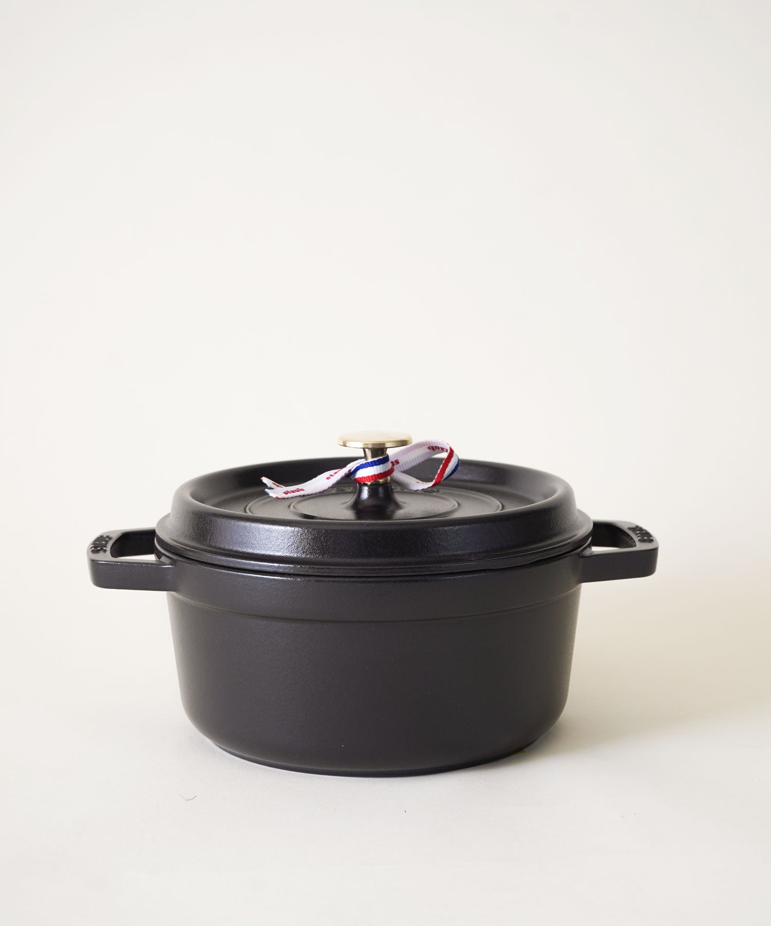 22cm black