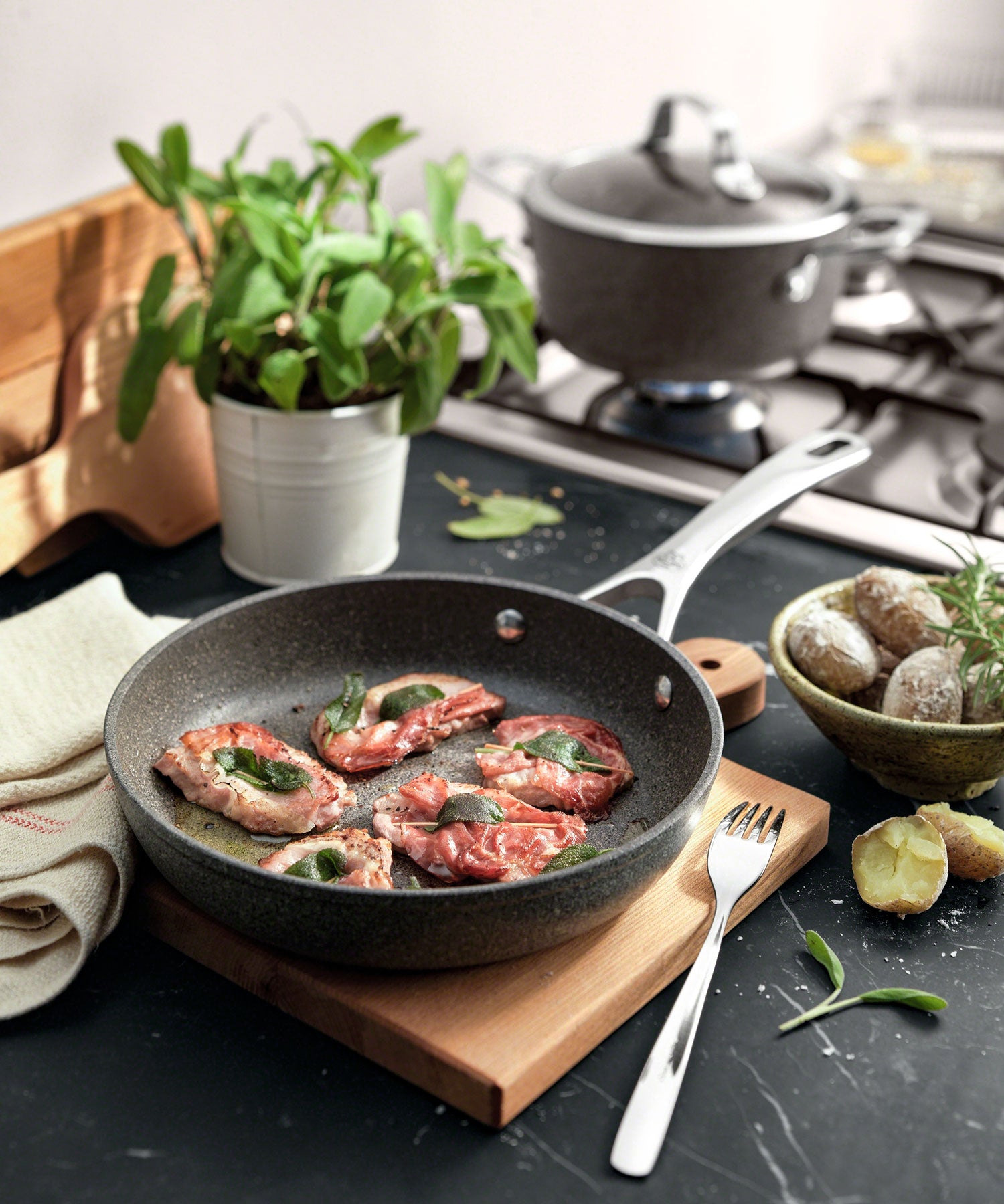 サリーナ フライパン