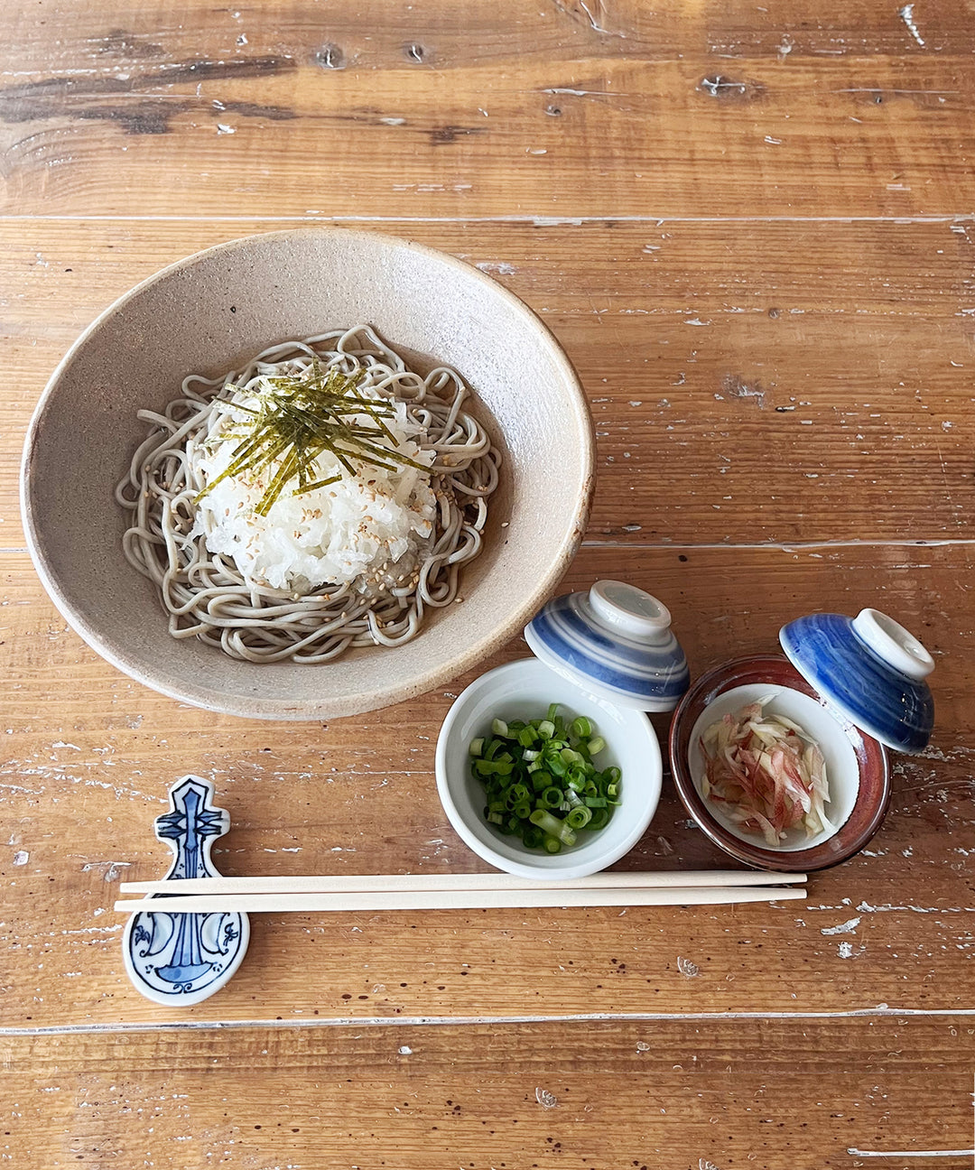 黄土古染 平丼｜ろくろ目の風合いが美しい温もりある美濃焼の大鉢