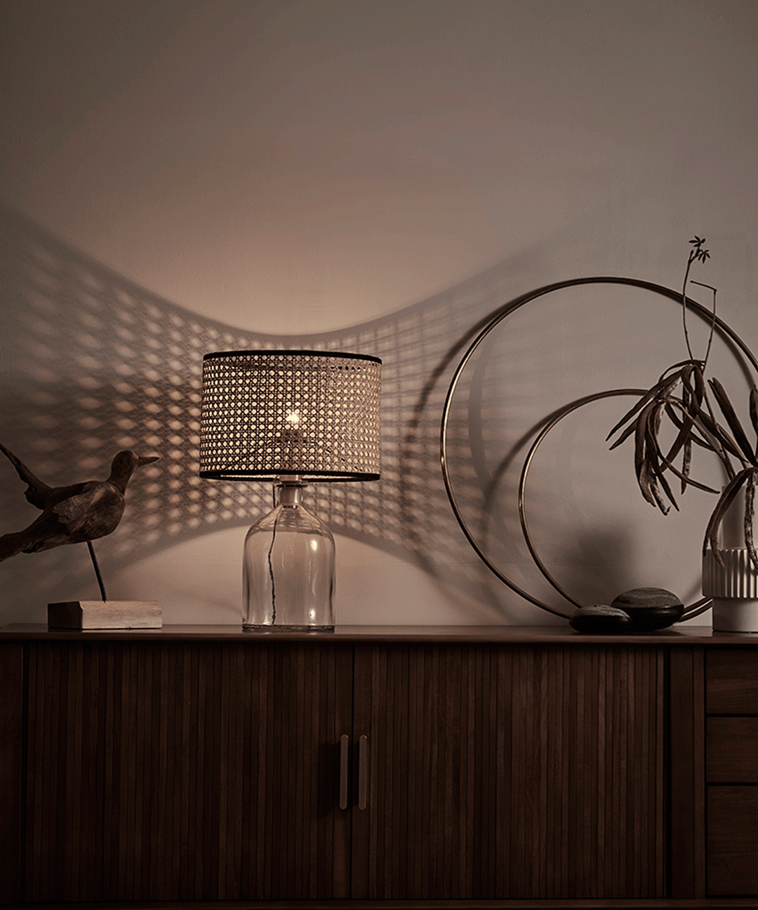 ecruxe（エクリュクス）HEMMING GLASS TABLE LAMP – TIMELESS