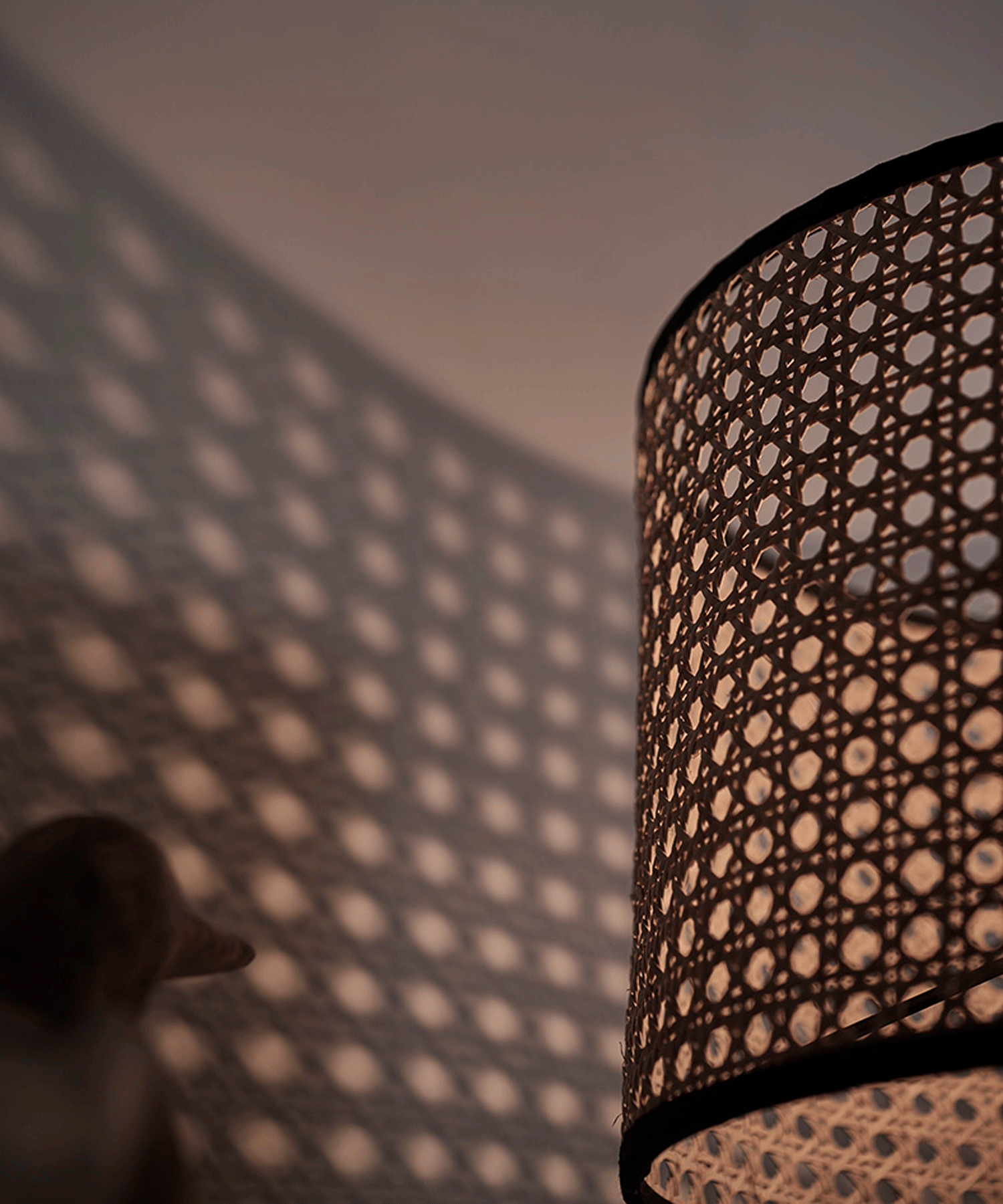 HEMMING GLASS TABLE LAMP