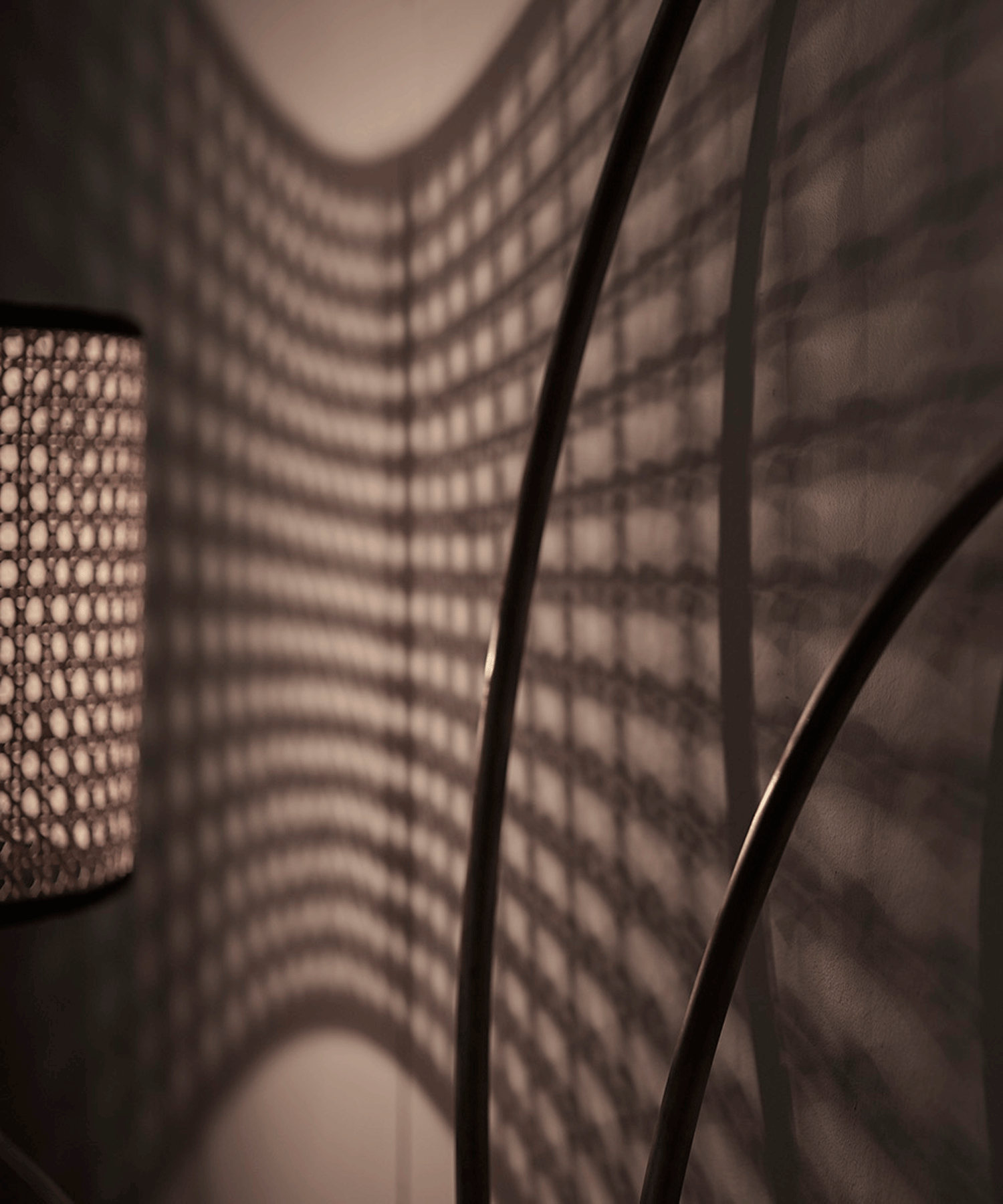 HEMMING GLASS TABLE LAMP