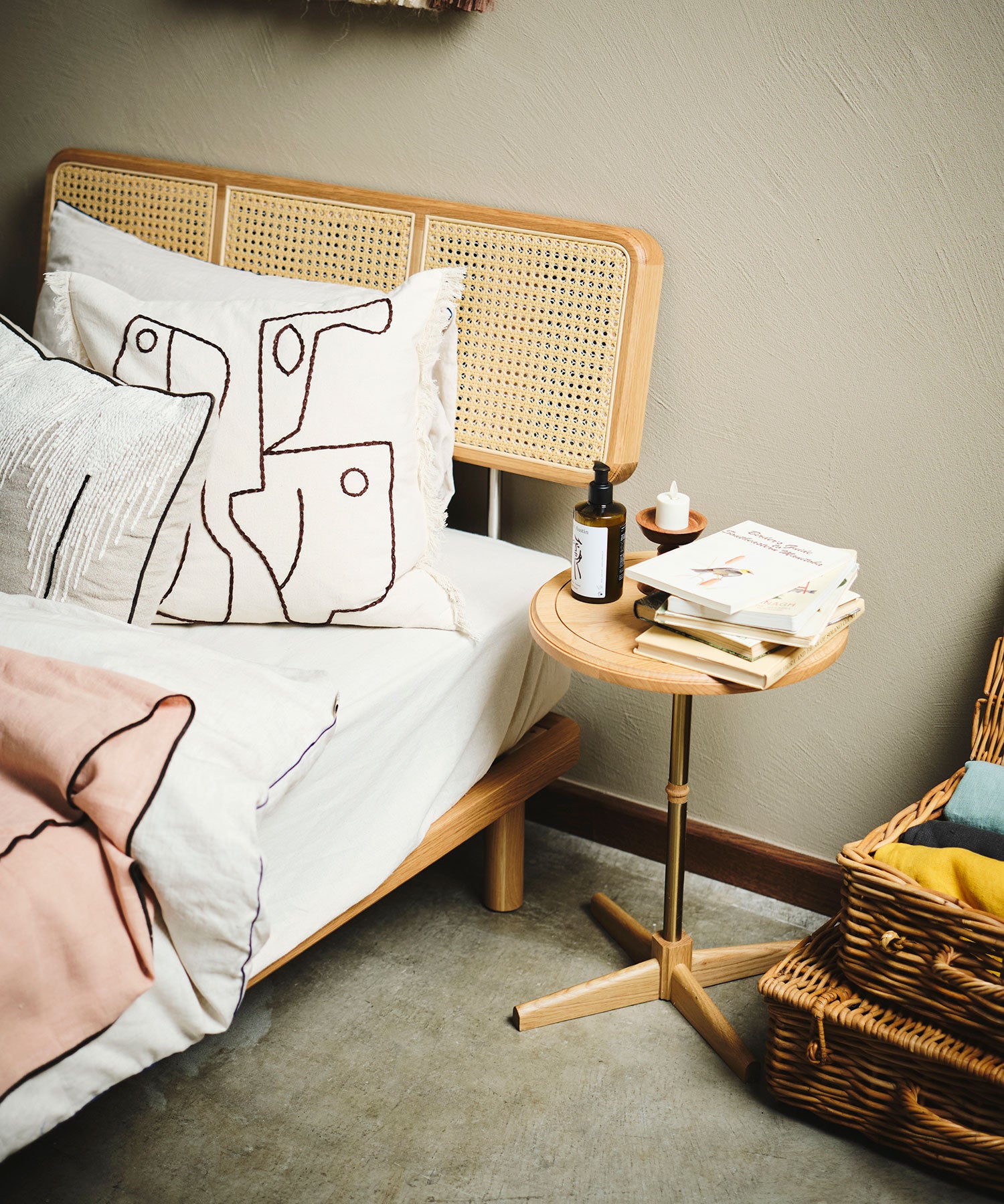 LULL SINGLE BEDFRAME