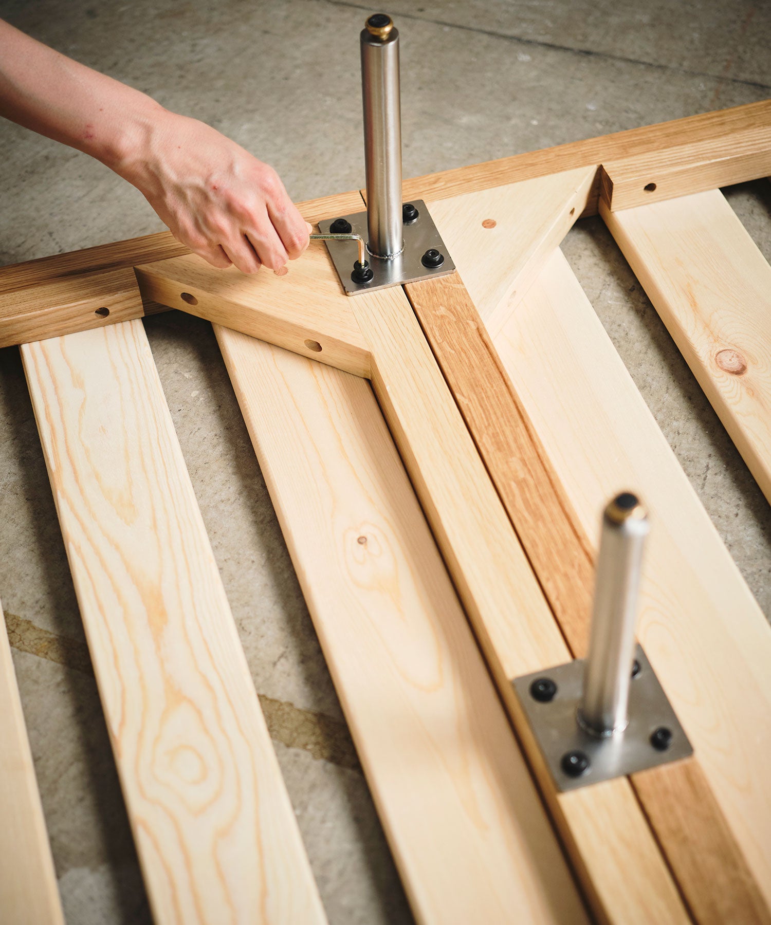 LULL SINGLE BEDFRAME