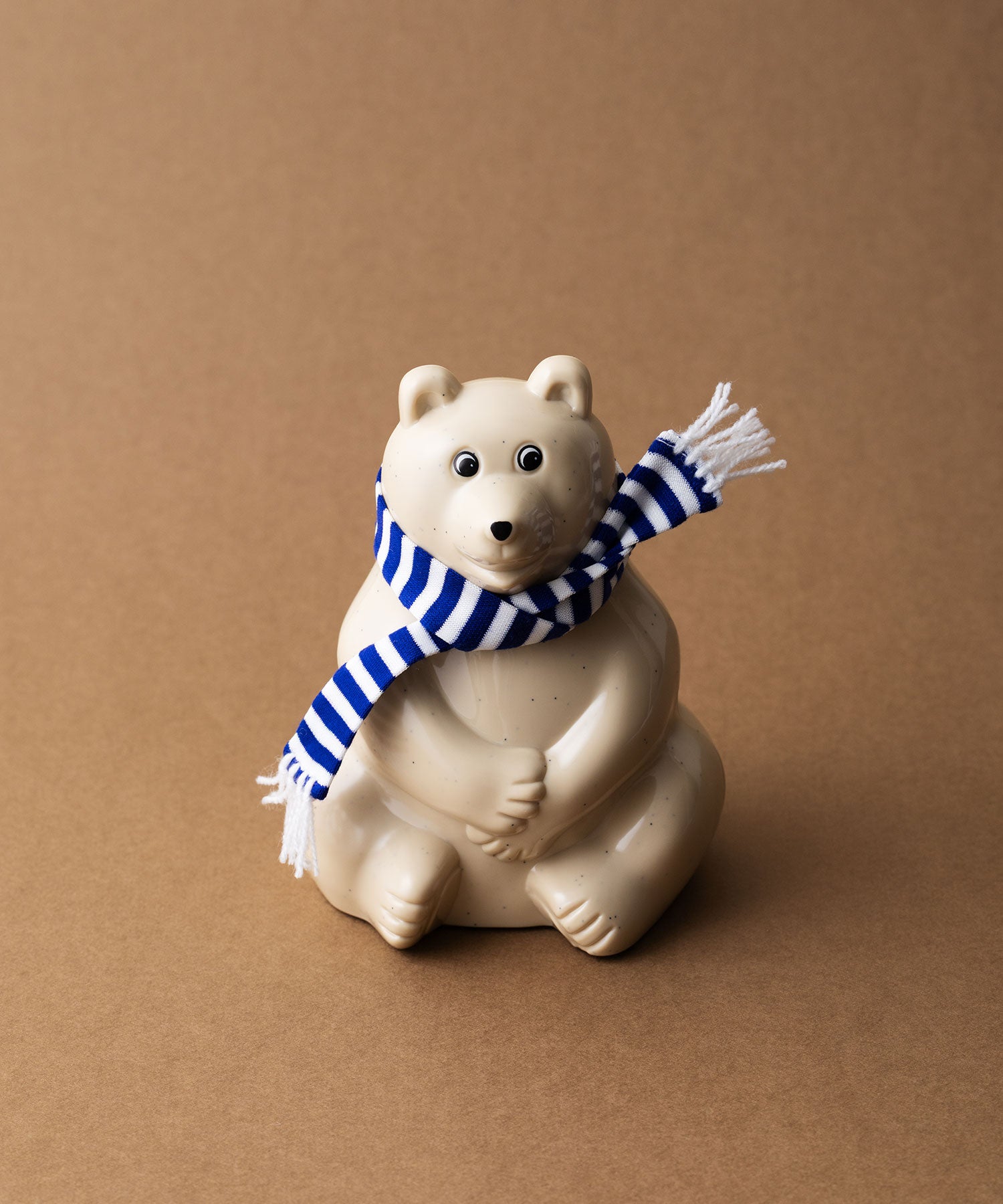 シロクマ貯金箱マフラー付（2025年限定版）