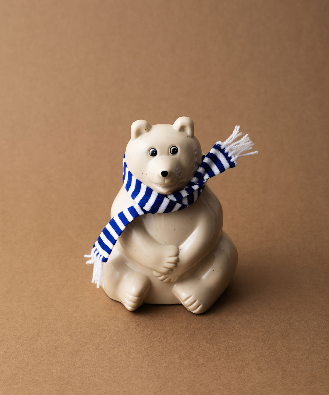 BIOTOPE / シロクマ貯金箱マフラー付 - 北欧生まれの2025年限定モデル