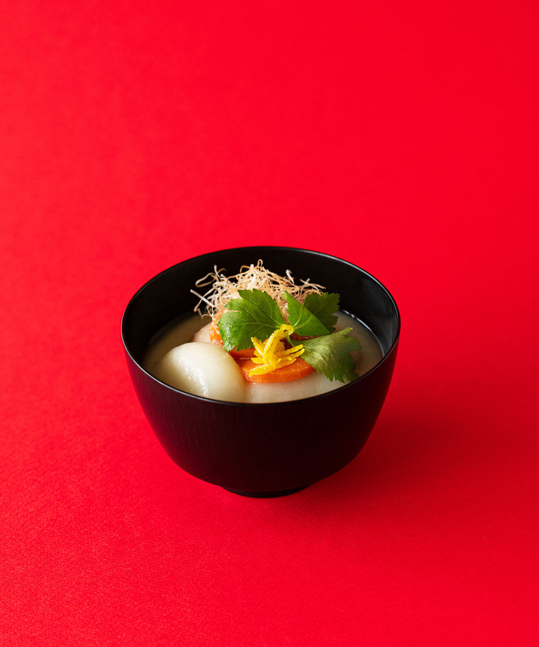 Homelandの汁椀で 日本各地のお雑煮を味わう – TIMELESS COMFORT