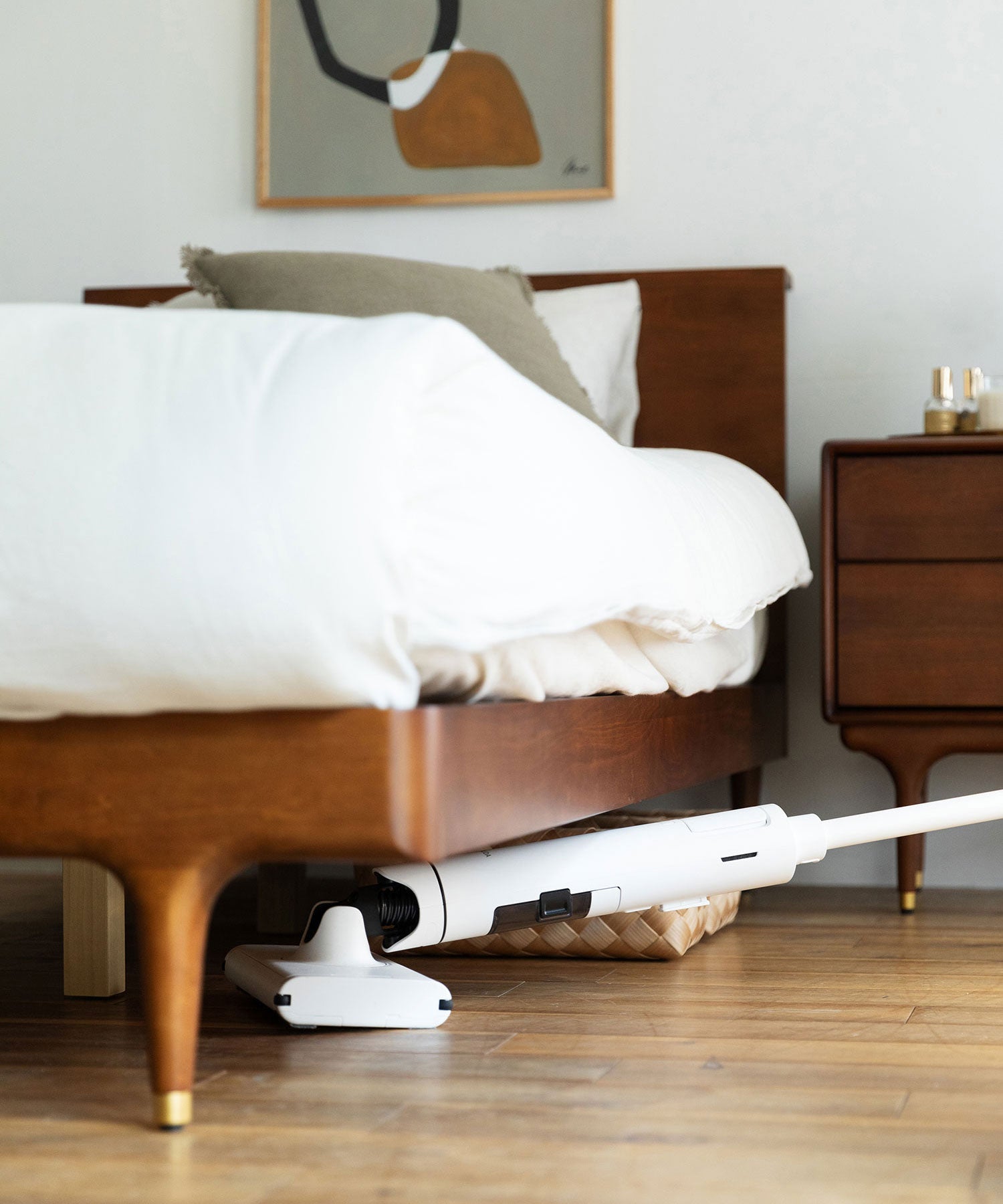 コードレス掃除機も入る高さです。<br>
＊写真は旧仕様となります