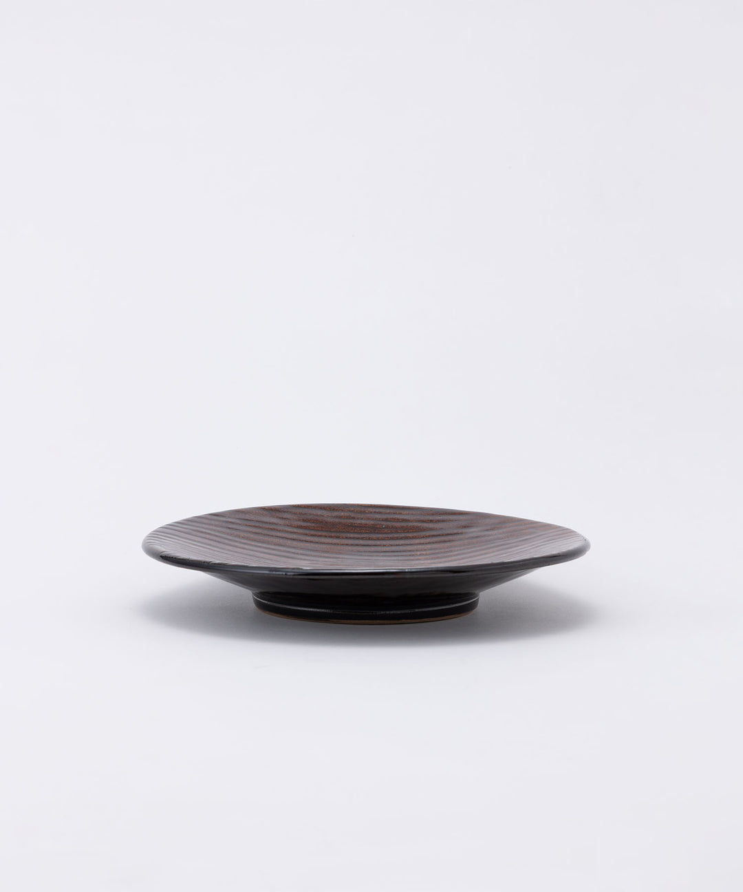 小石原焼 平皿 飴釉 くし目 – TIMELESS COMFORT