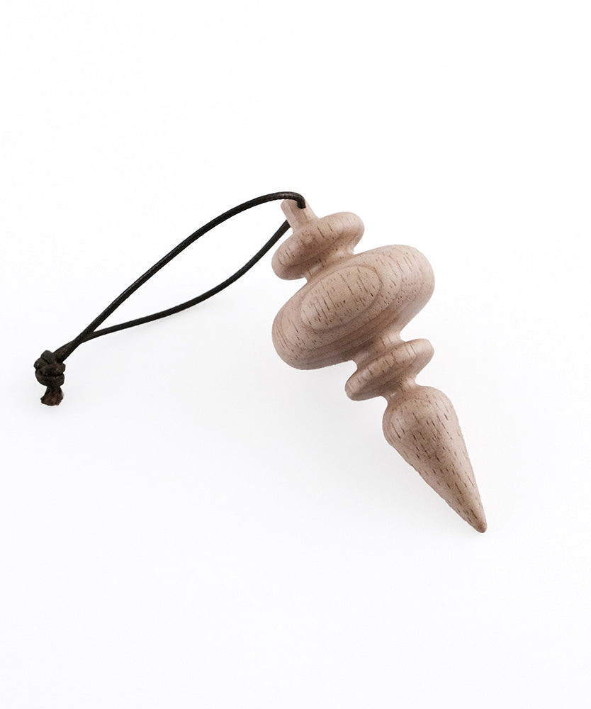 クラシックな木のオーナメント フルーティングドロップ