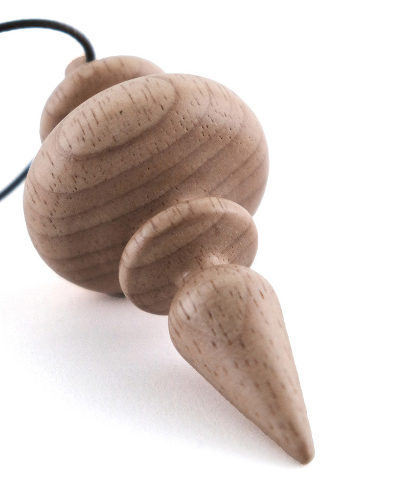 クラシックな木のオーナメント フルーティングドロップ