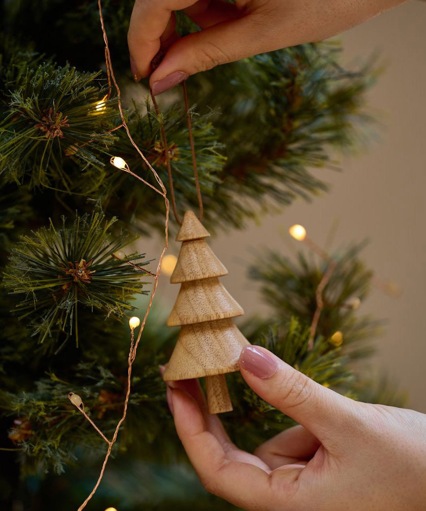 TIMELESS COMFORT SELECT / クラシックな木のオーナメント ツリー