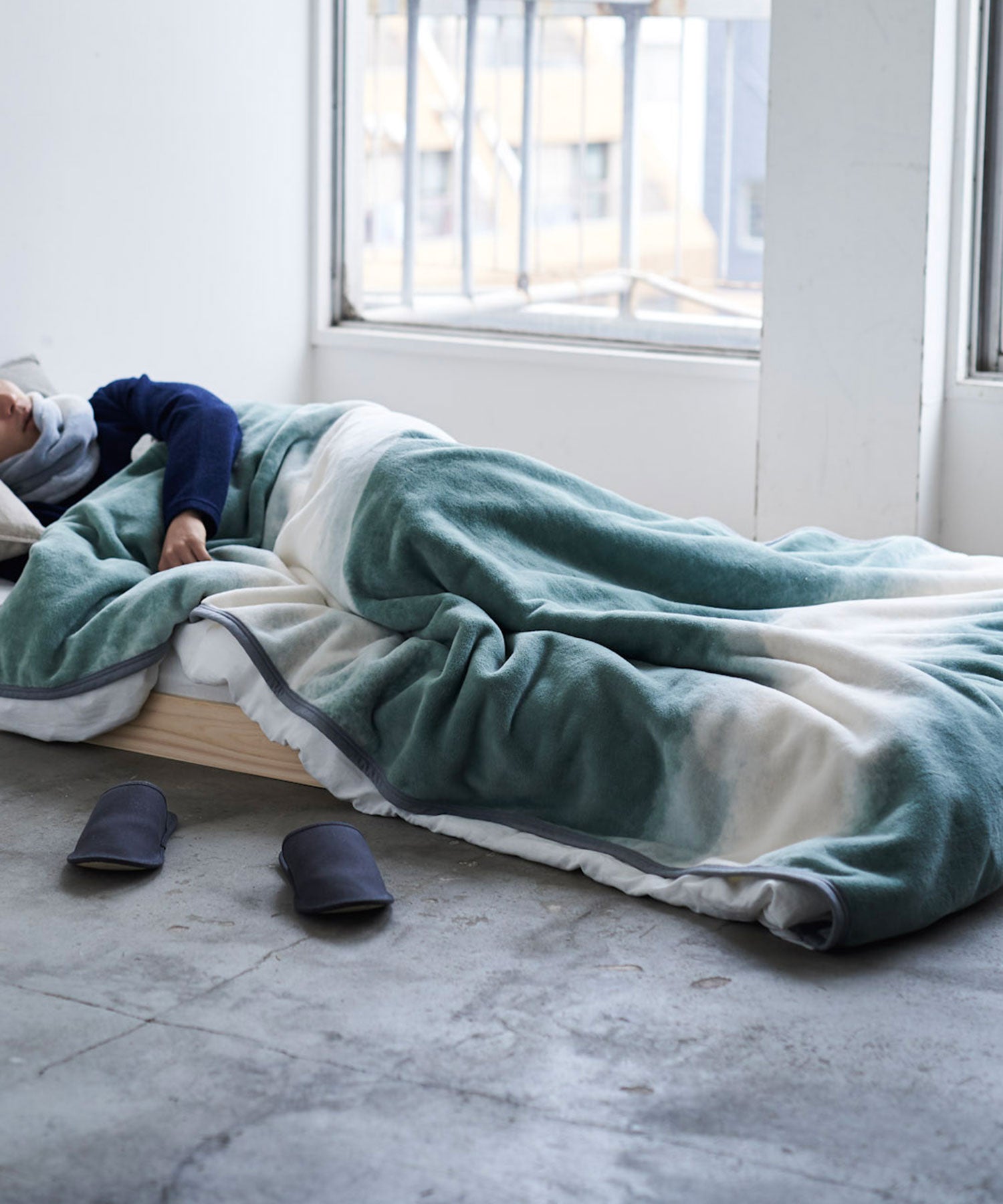 冬場は掛け布団の上にかけて保温性UP。