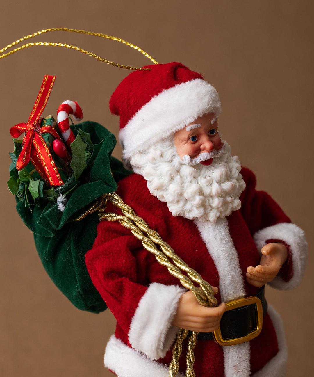 【クリスマス雑貨】白いサンタのオーナメント シットバイツリー】CHハワイアンサンタオーナメント(am-4HCP7626