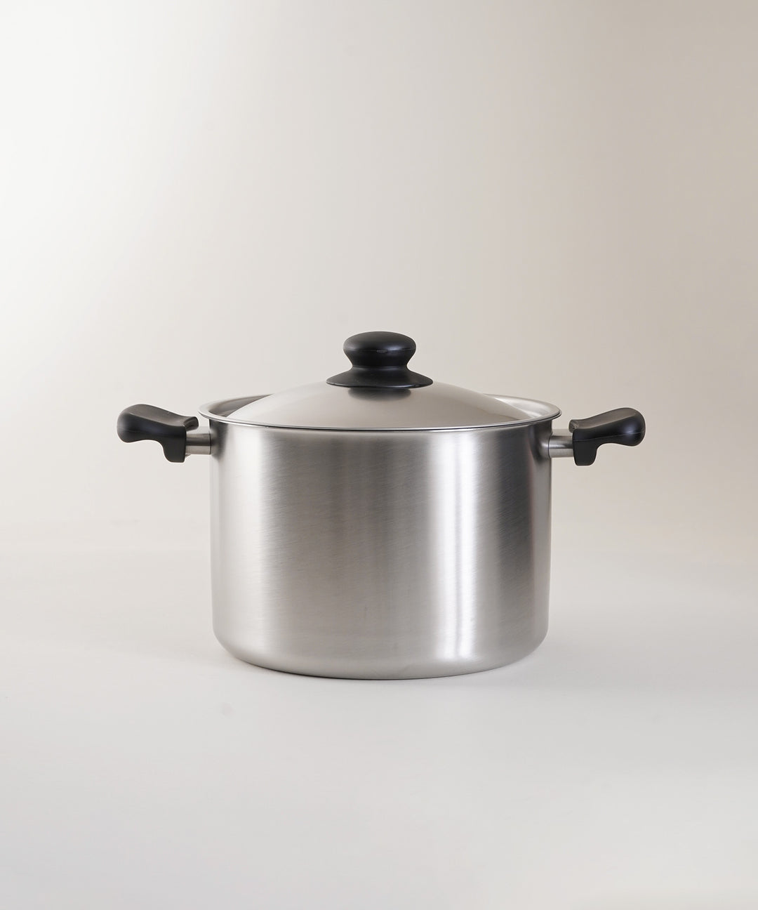 両手深型鍋 22cm – TIMELESS COMFORT