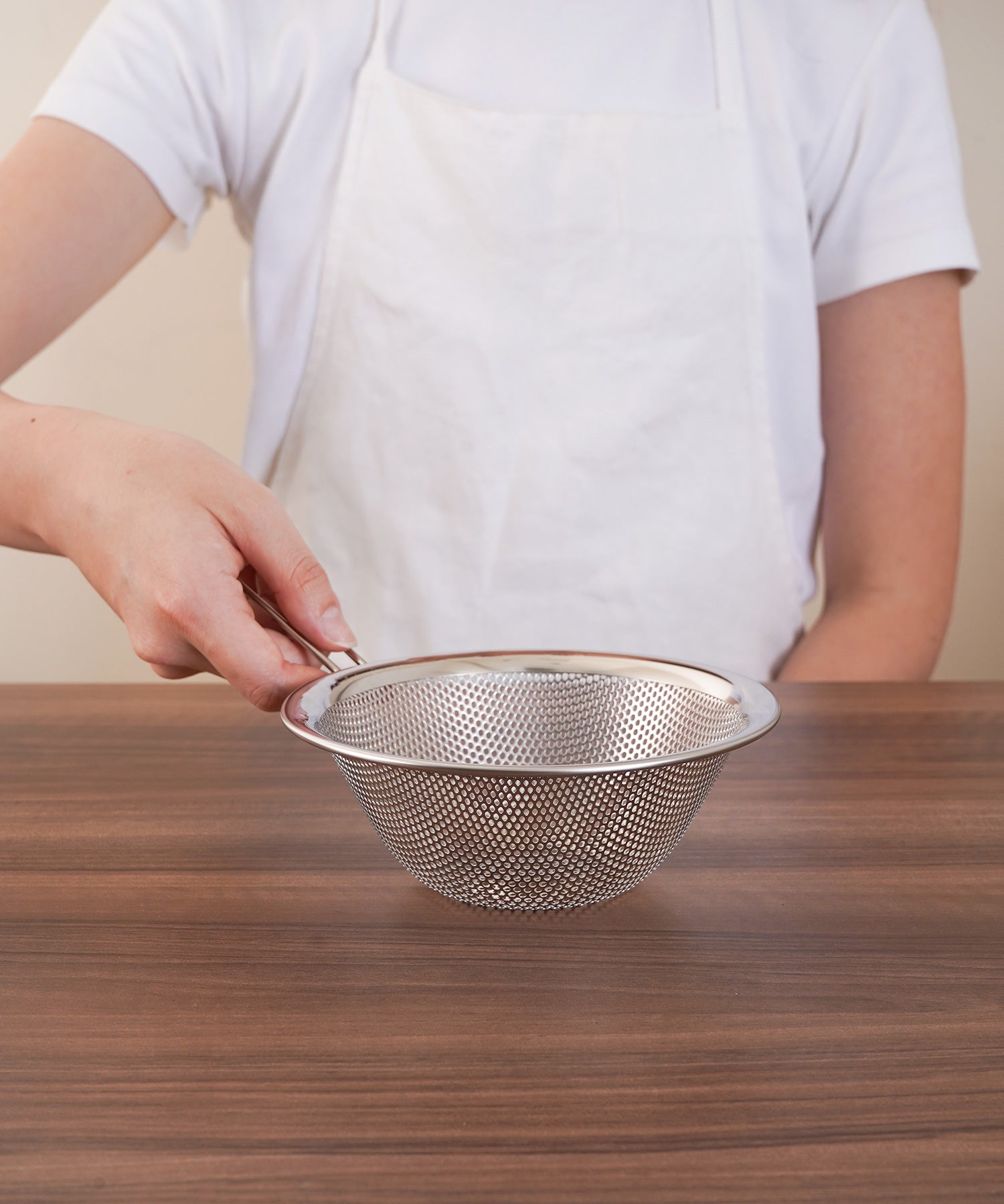 ステンレス手付きパンチングストレーナー