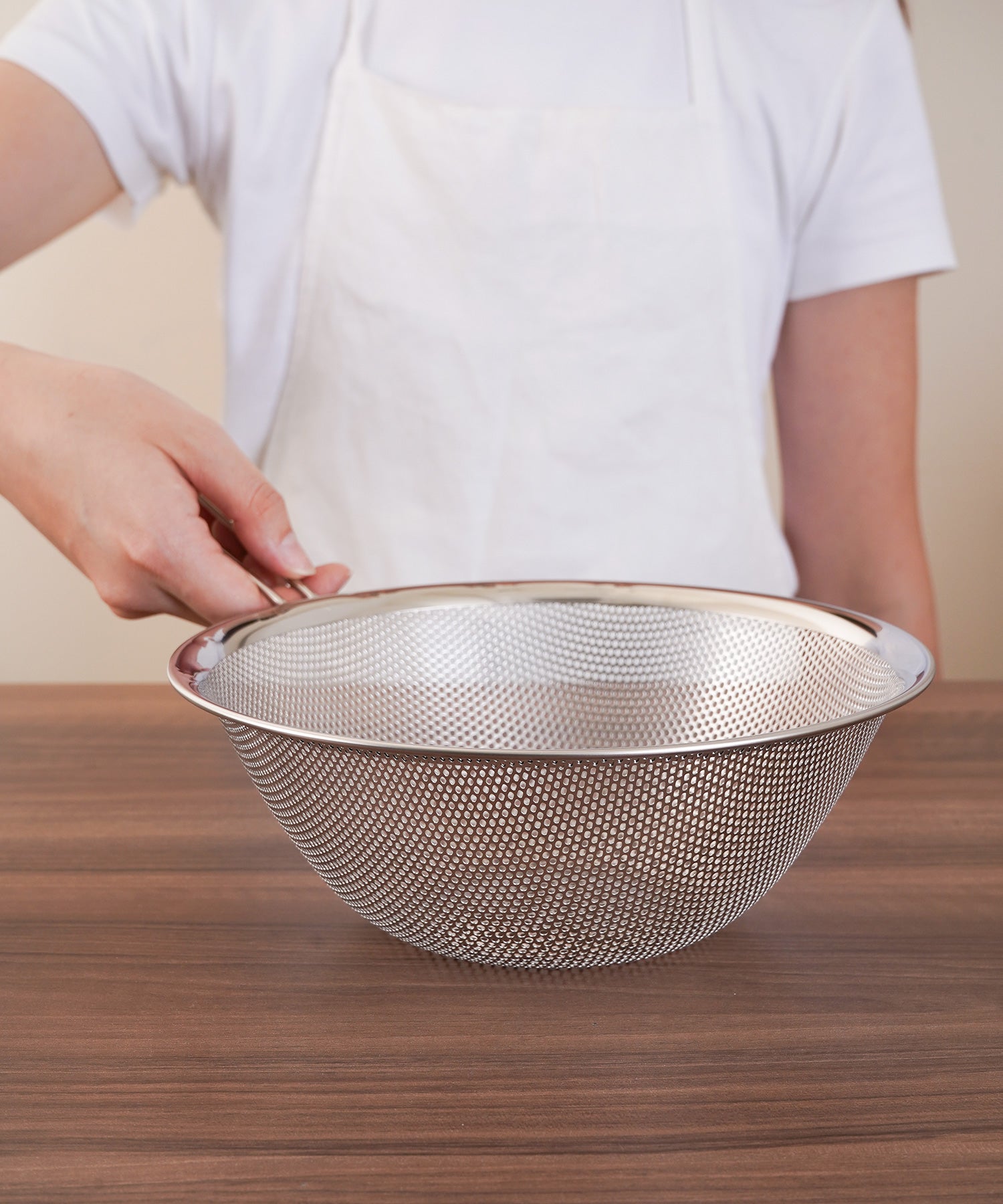 ステンレス手付きパンチングストレーナー