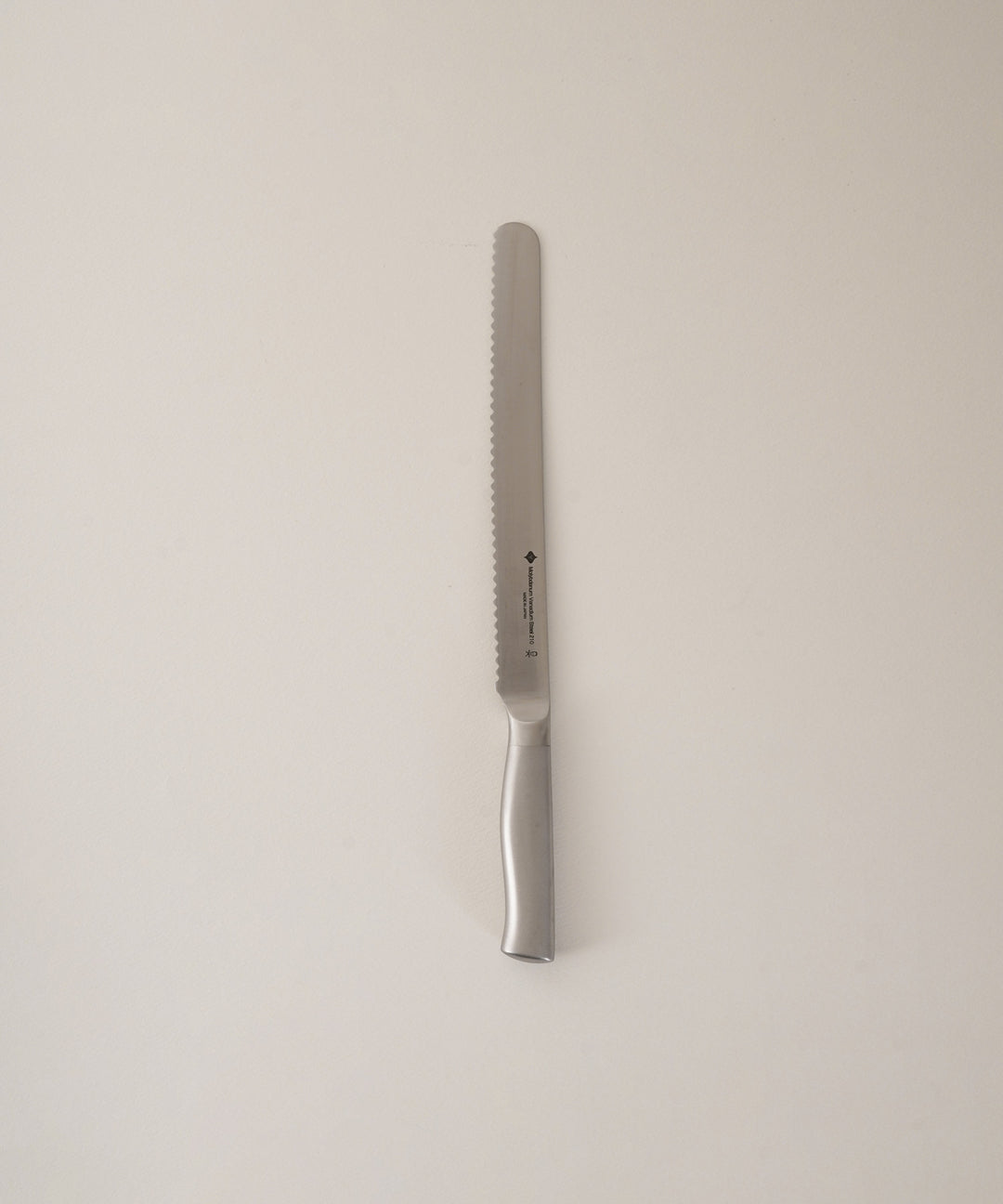 柳宗理 / ブレッドナイフ 21cm｜使いやすさを追求した高性能なナイフ