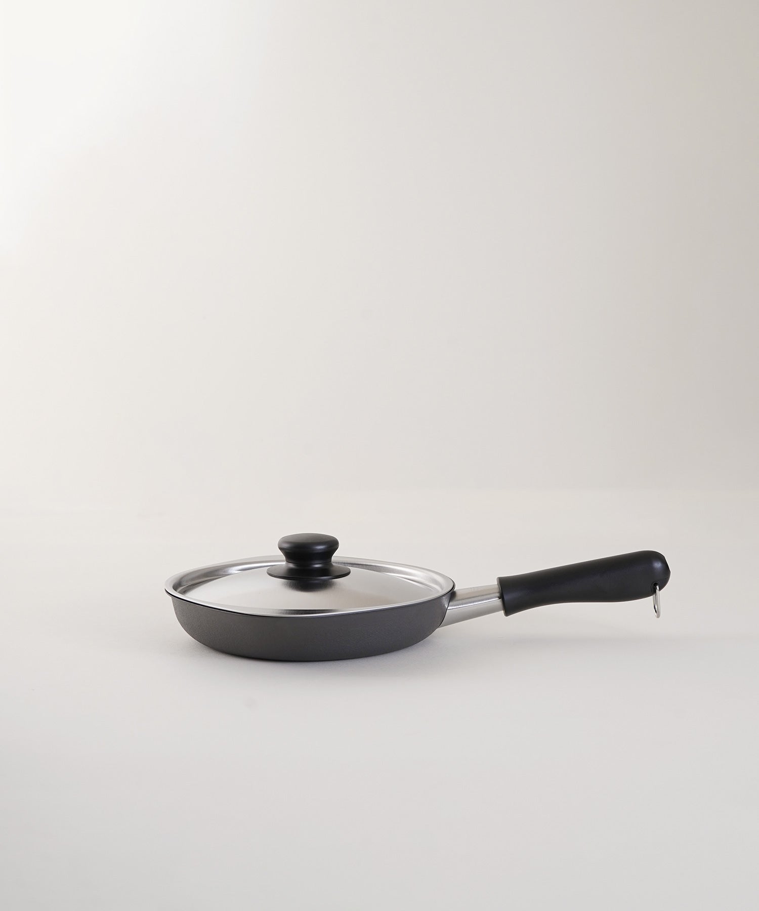 ダブルファイバーライン窒化加工フライパン 蓋付き