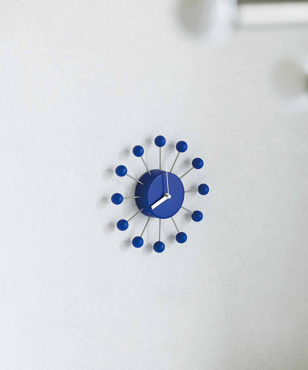 インターフォルム / Aino ウォールクロック｜ポップで遊び心あふれる