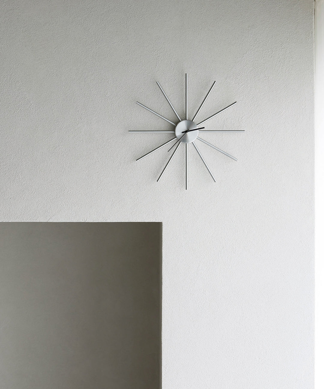 インターフォルム / Usine ウォールクロック｜工業的な美しさを洗練