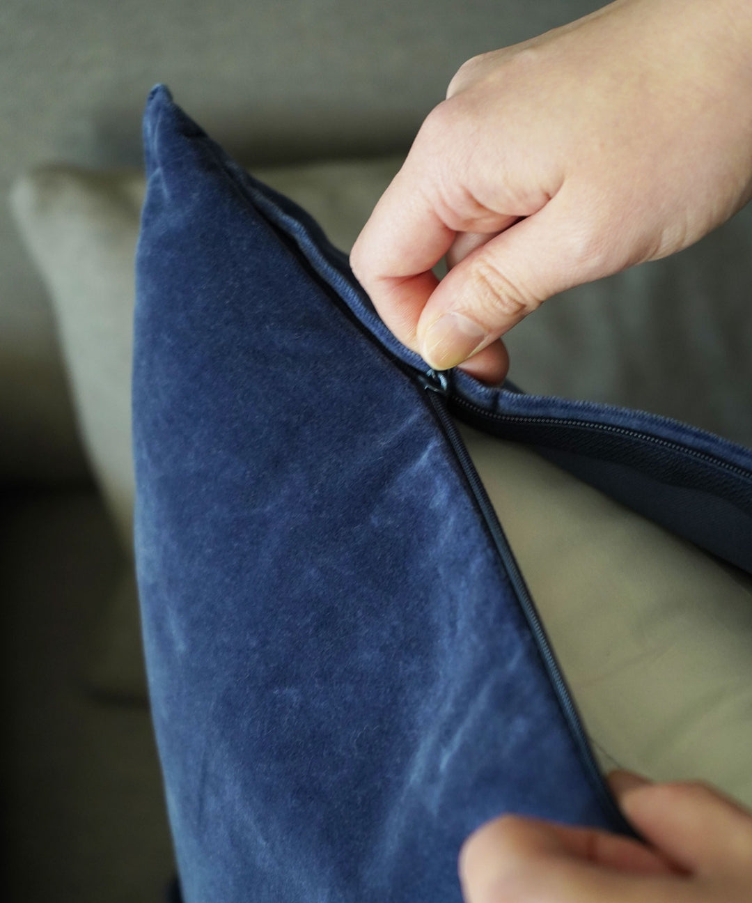 ベルベット装飾枕カバー2枚 ネイビーブルー18x18インチ/45x 45 cm ベルベット装飾枕カバー2枚 ネイビーブルー18x18インチ/45x 45 cm