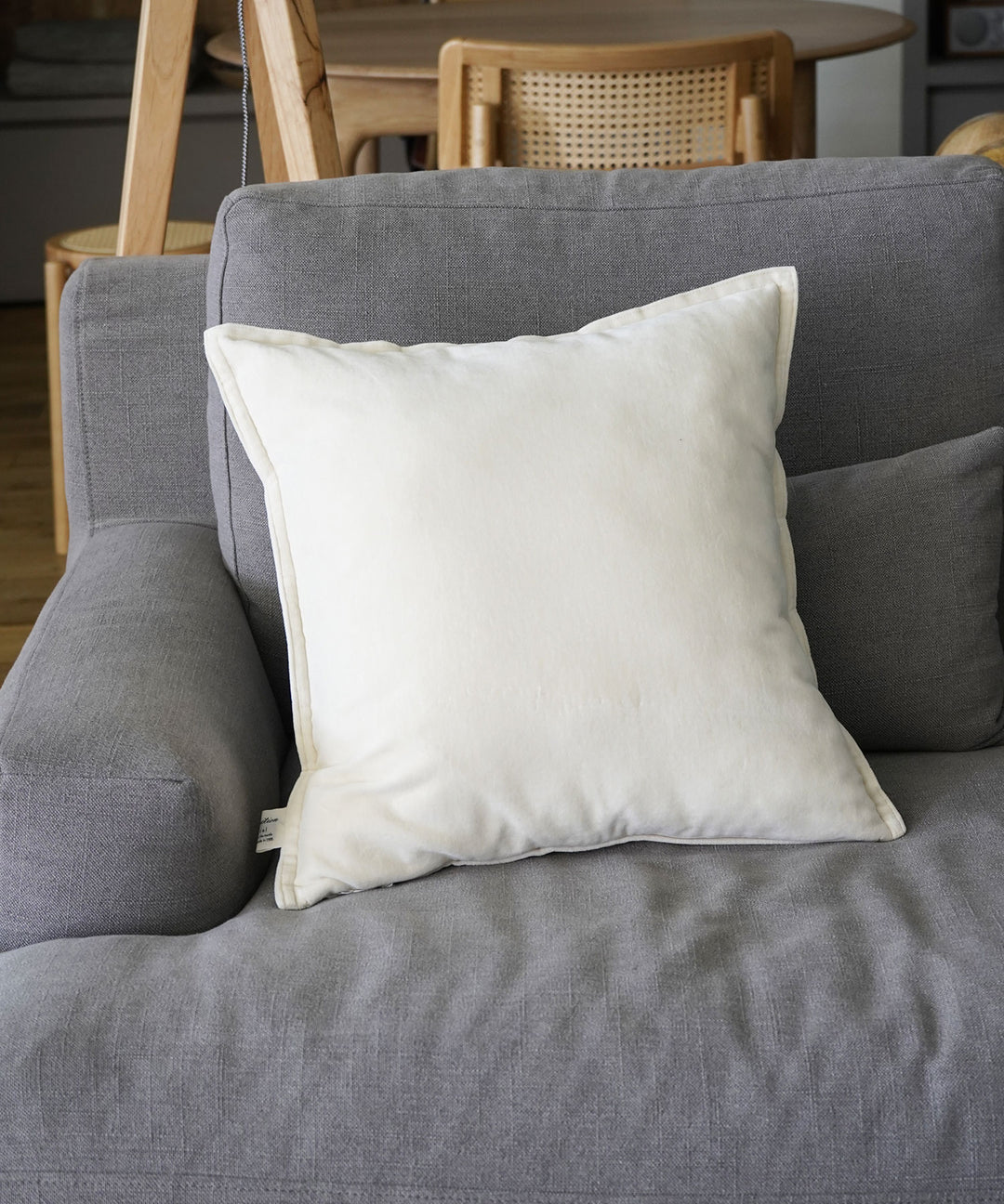 ビンテージベルベット クッションカバー - 上品なつや感と柔らかな