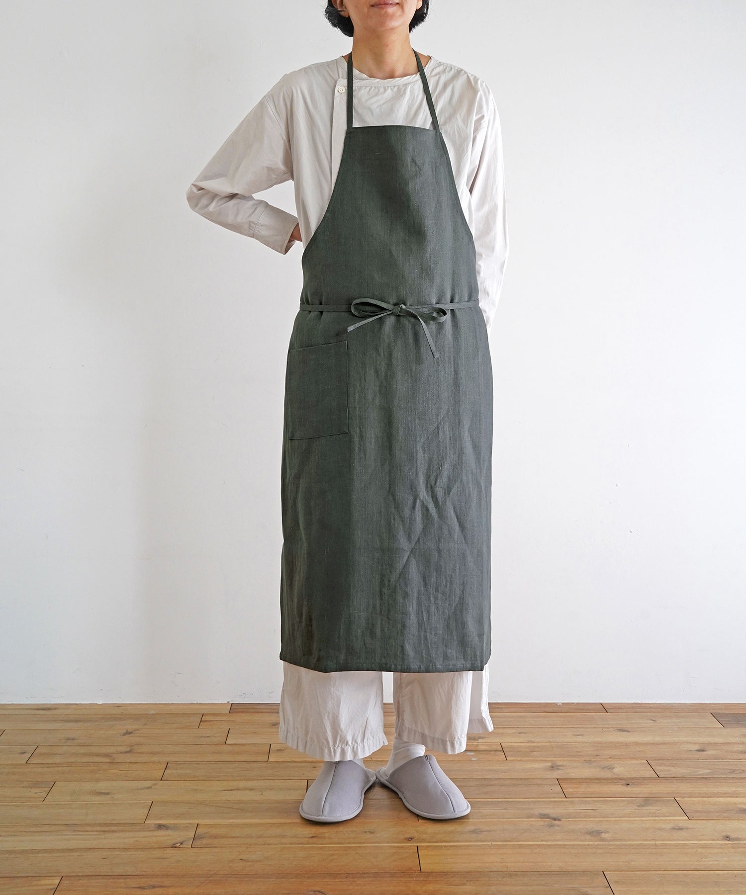 グレイッシュカーキ  モデル身長 168cm