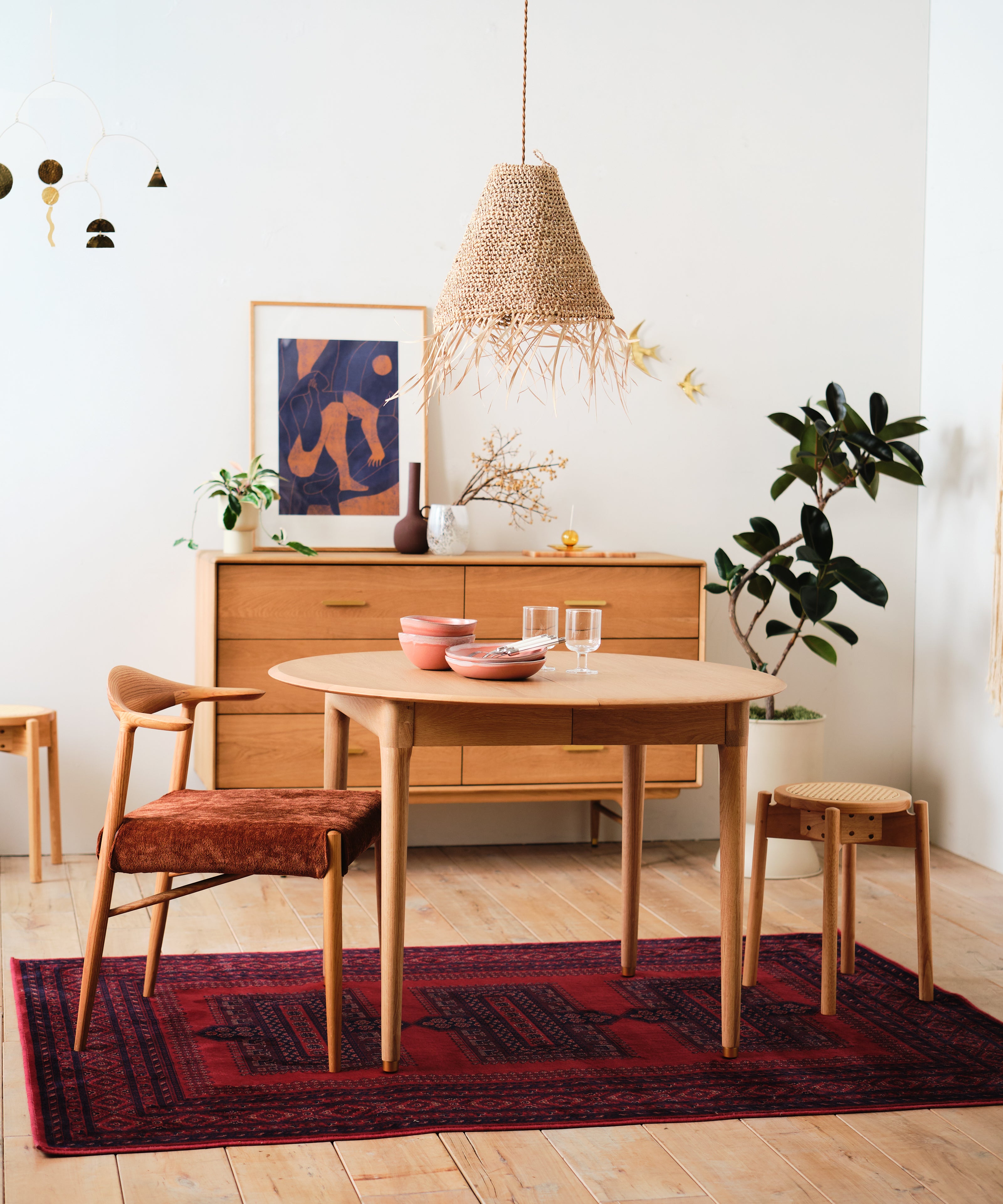 JULIE ROUND EXTENSION DINING TABLE WHITE OAK