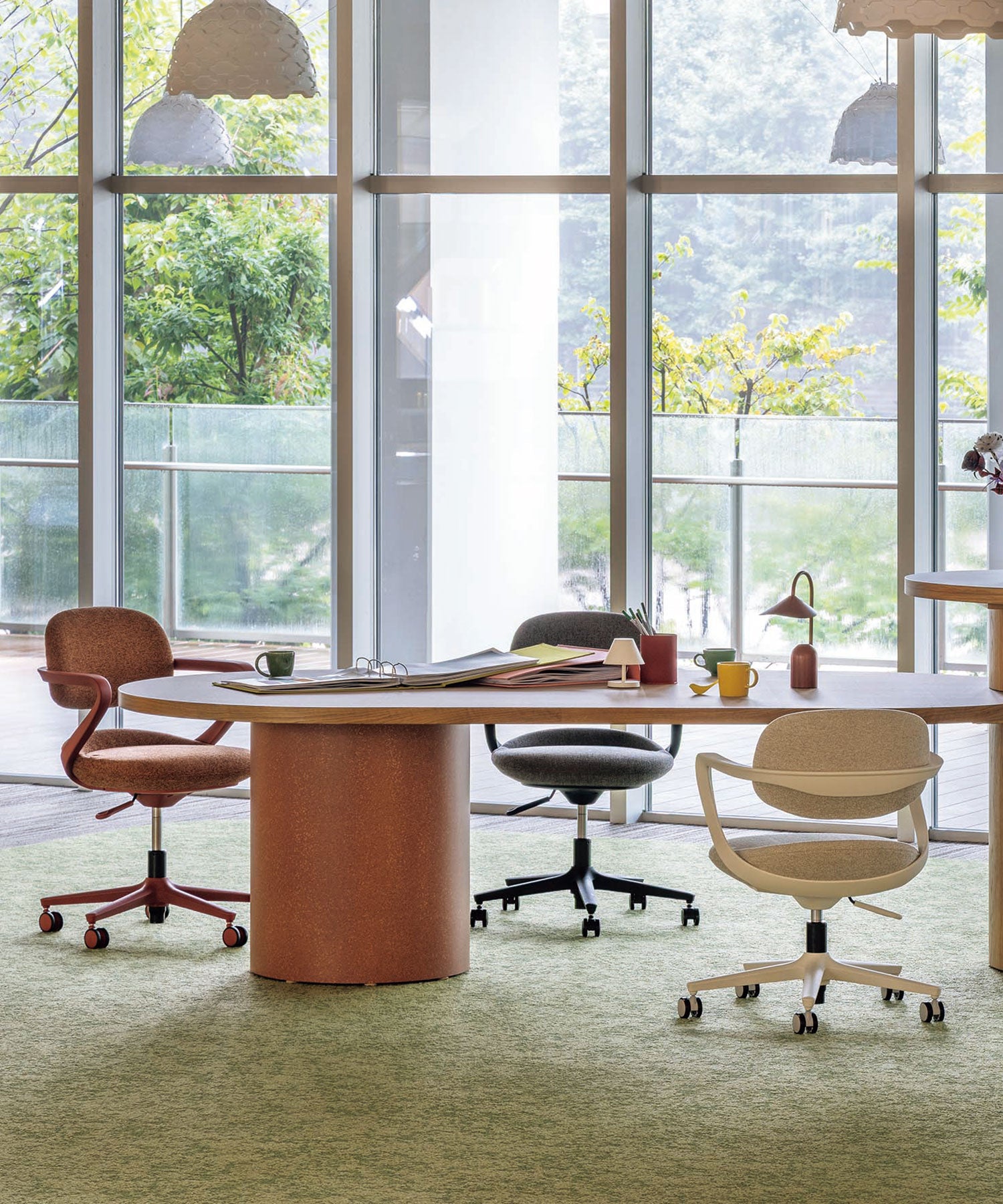 ARISTA CASTER CHAIR