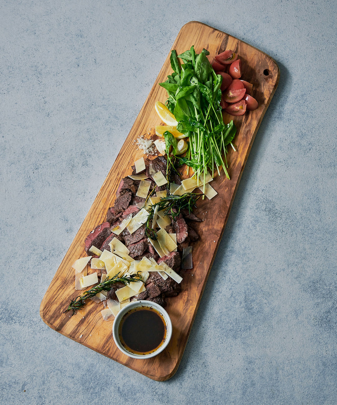 樹齢200年以上のオリーブから作られる、イタリア「Arte Legno」の