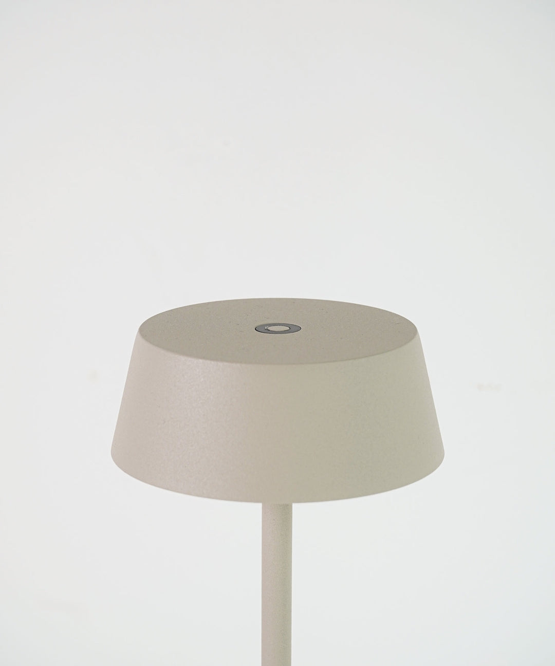 OLIKA CORDLESS LED TABLE LIGHT｜使う場所を選ばない 北欧デザインの