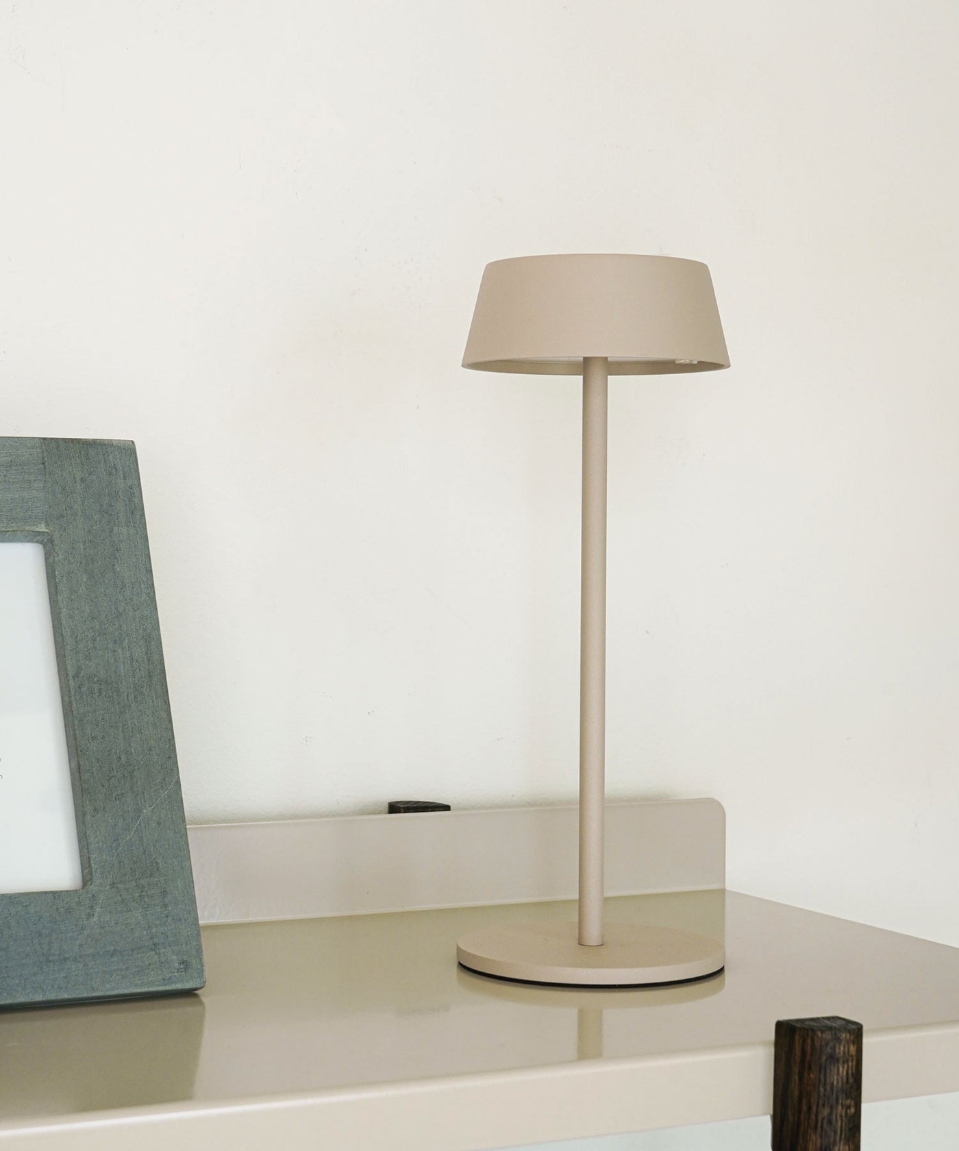 【SELECT】OLIKA CORDLESS LED TABLE LIGHT