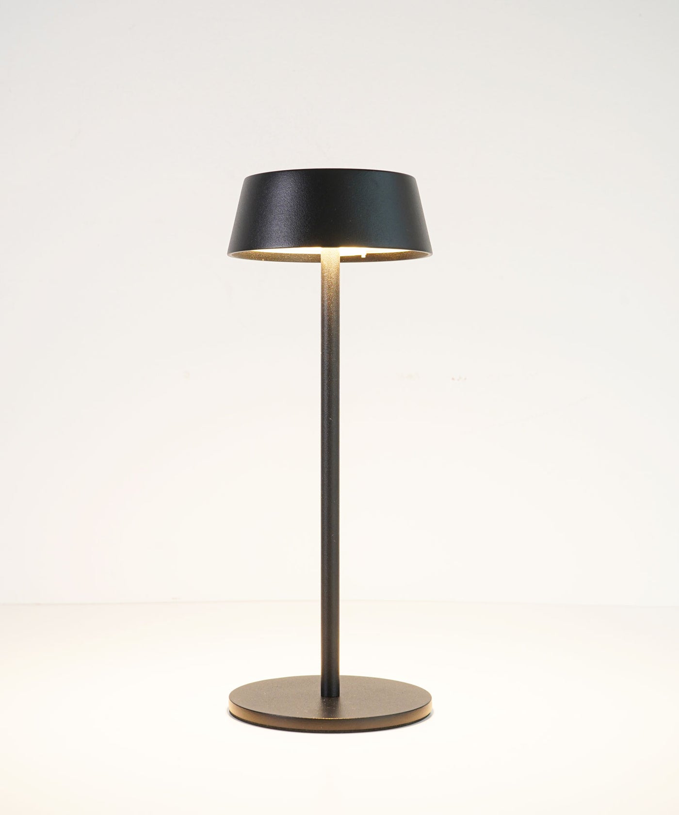 【SELECT】OLIKA CORDLESS LED TABLE LIGHT