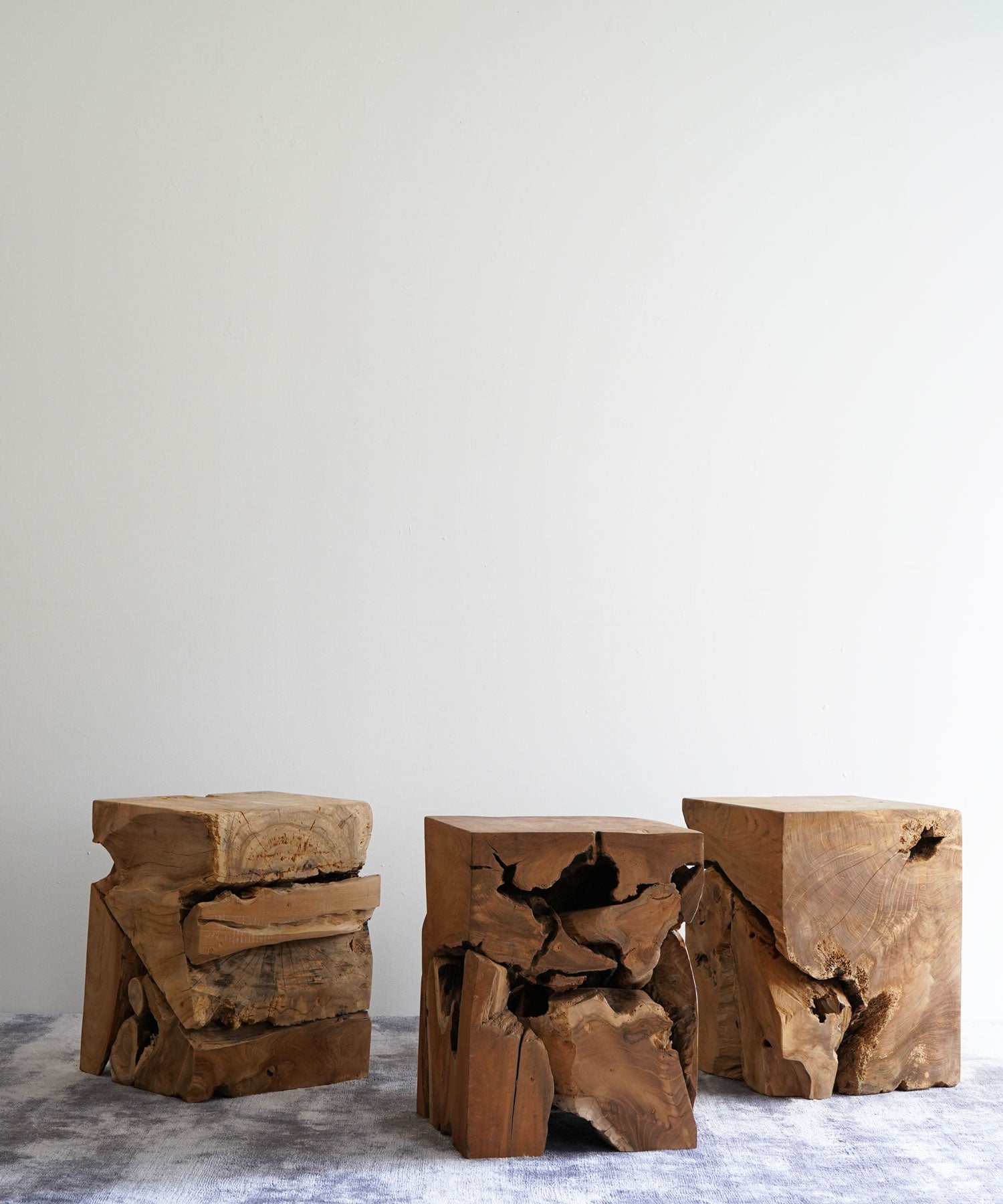 木の根っこ（ROOTS）部分から切り出しているので、ひとつひとつの形はとても個性豊か。唯一無二の出会いをお楽しみください。