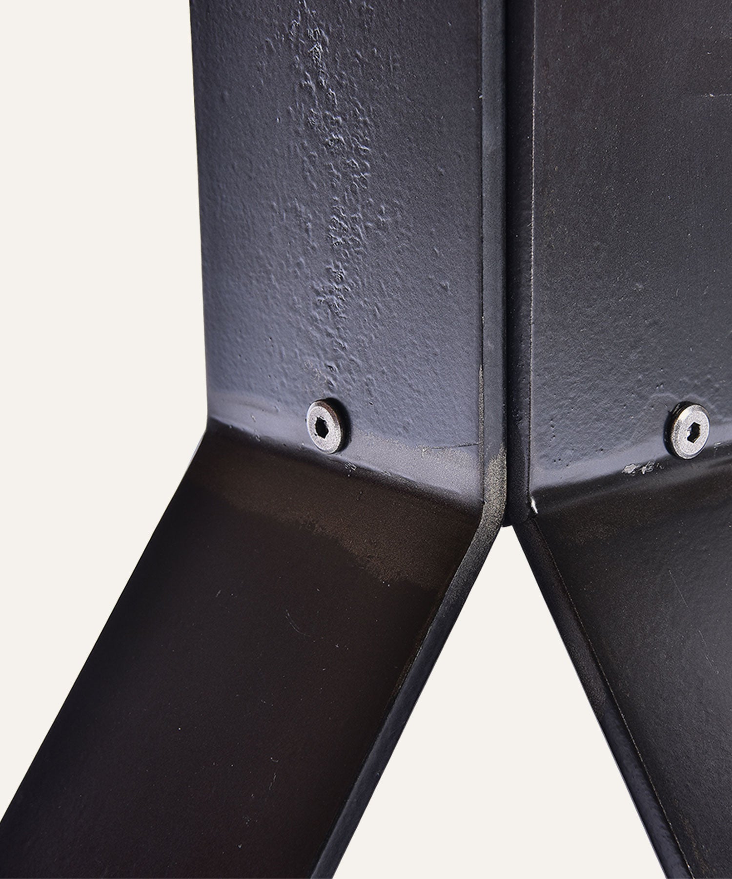 NEW JATI CIRCLE 1100 DINING TABLE