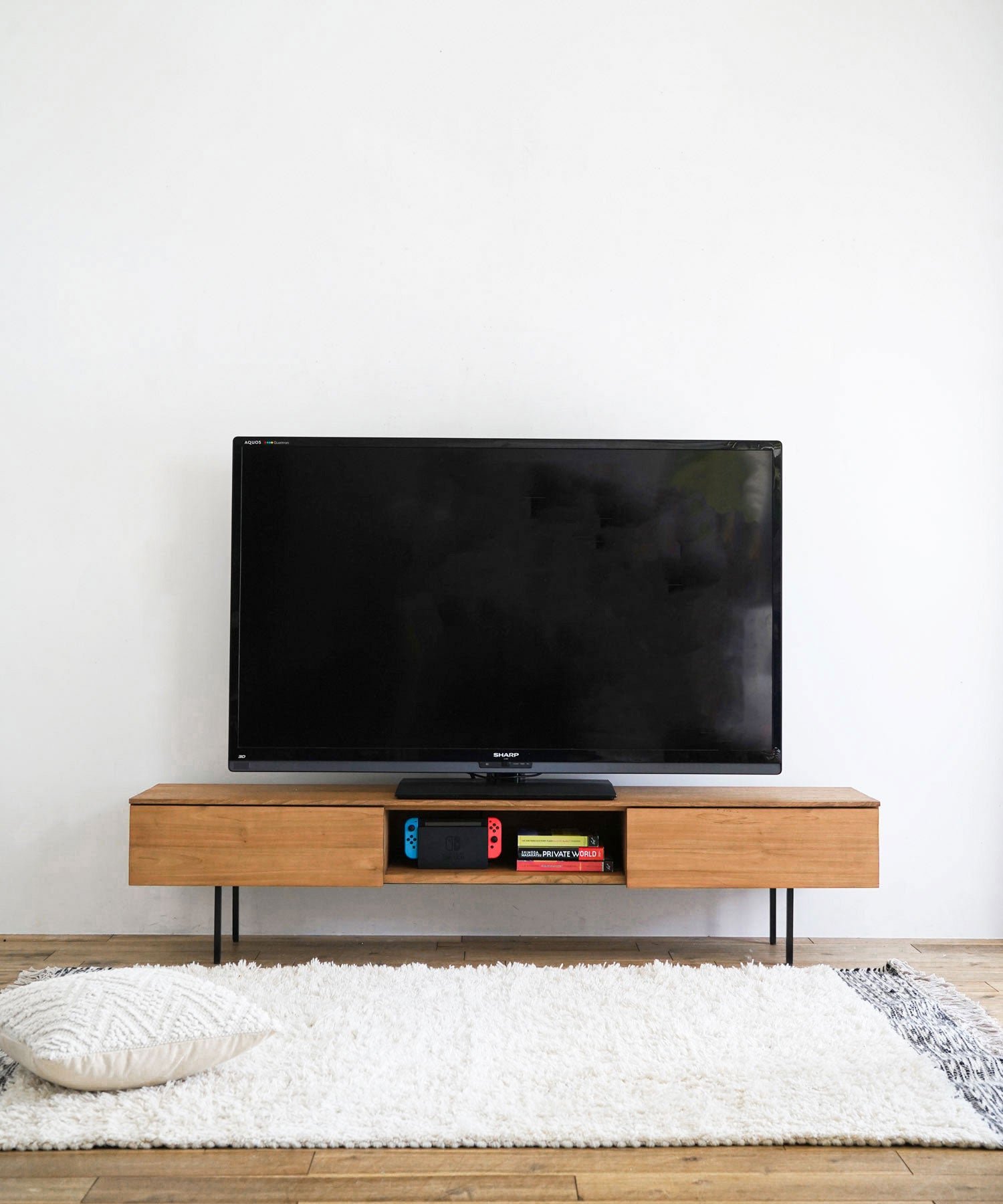 1800mm　60インチのテレビをのせた場合