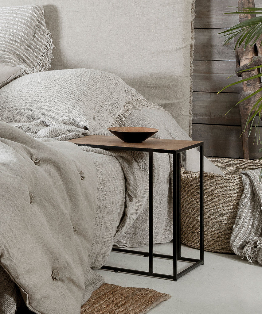 dareels（ダリールズ）ONE TWO RECT SIDE TABLE｜細いアイアンの