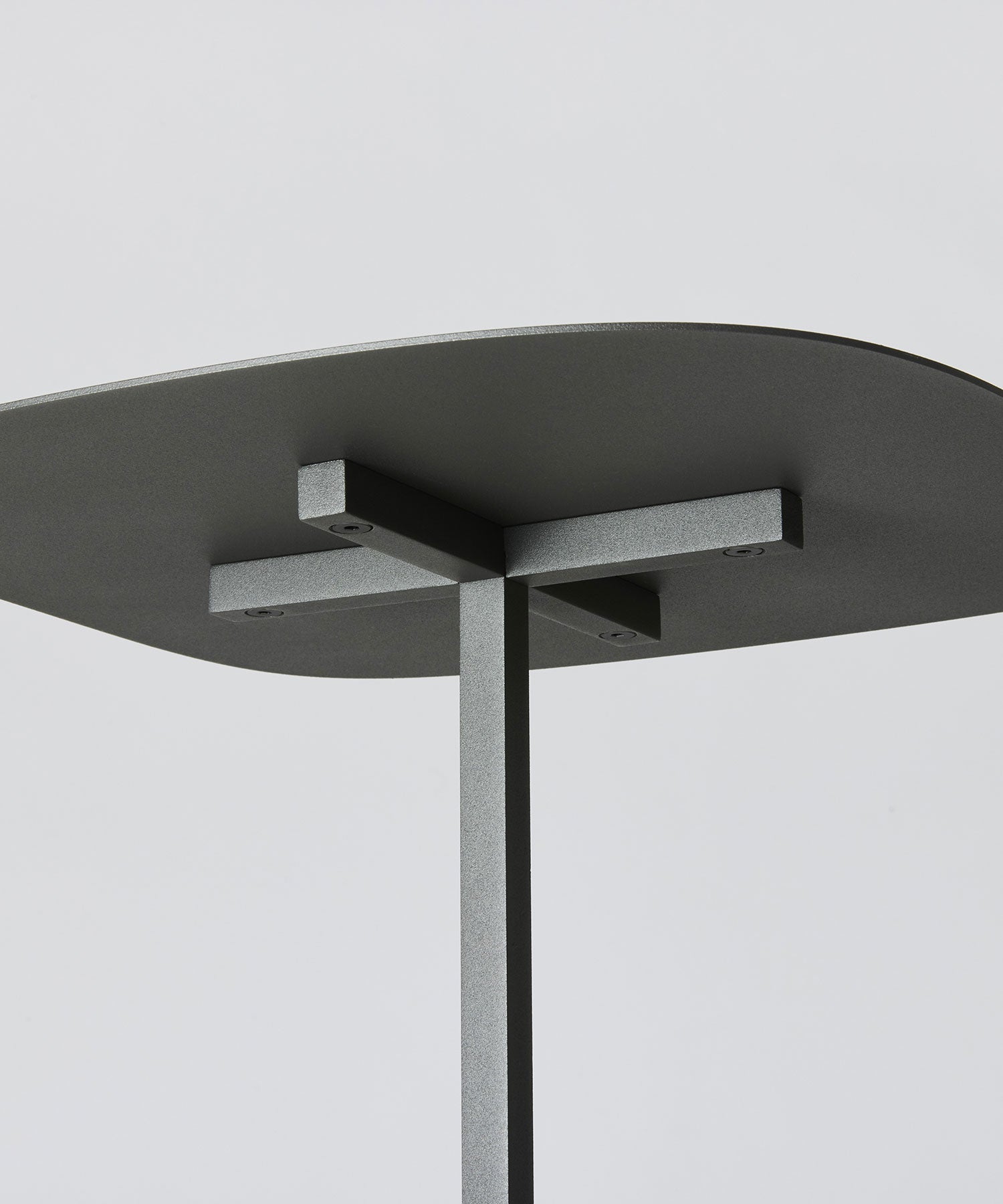 SOLID STEEL TABLE