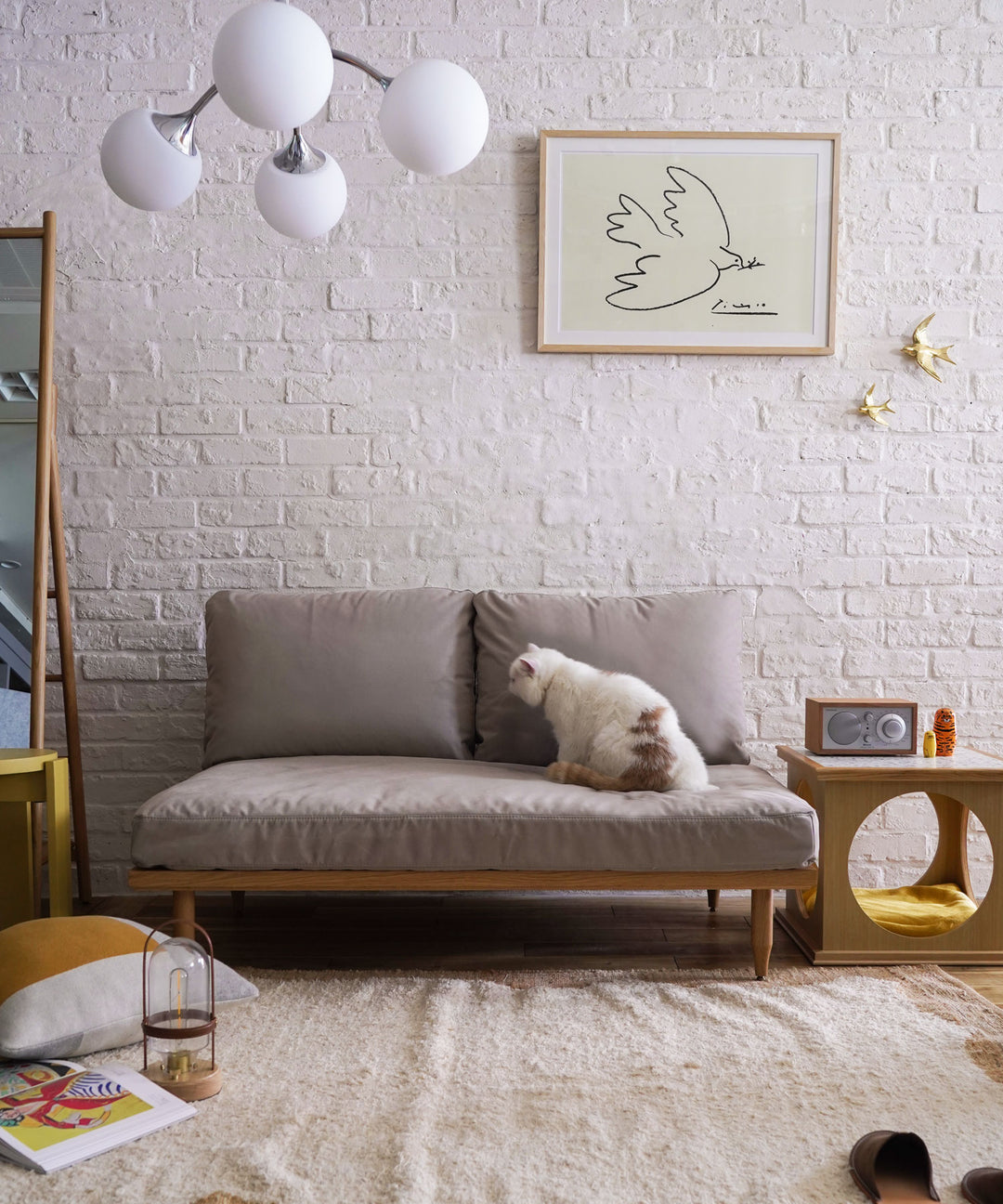 ecruxe home」のソファでつくる お気に入り空間 – TIMELESS COMFORT