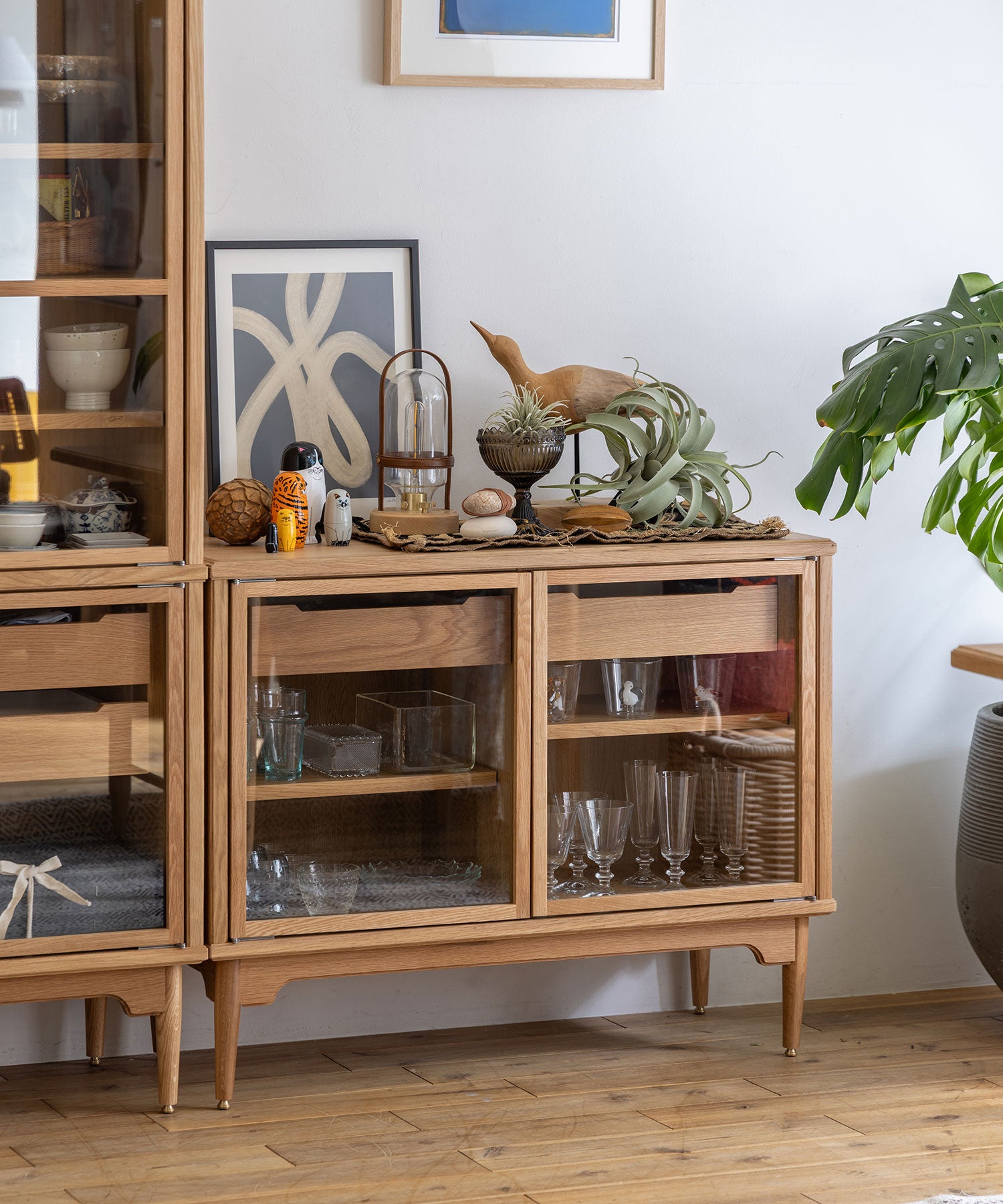 EPI GLASS LOW CABINET