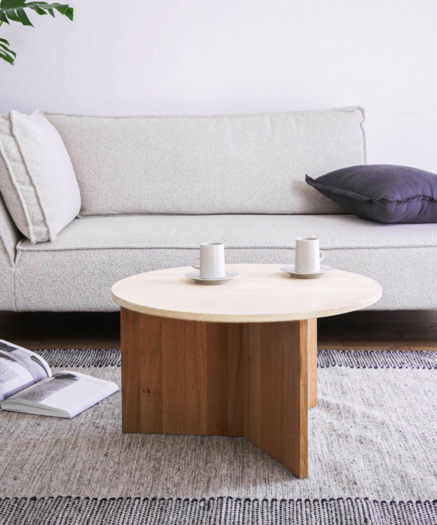 ecruxe / AMICA ROUND COFFEE TABLE｜ナチュラルな雰囲気のラウンド