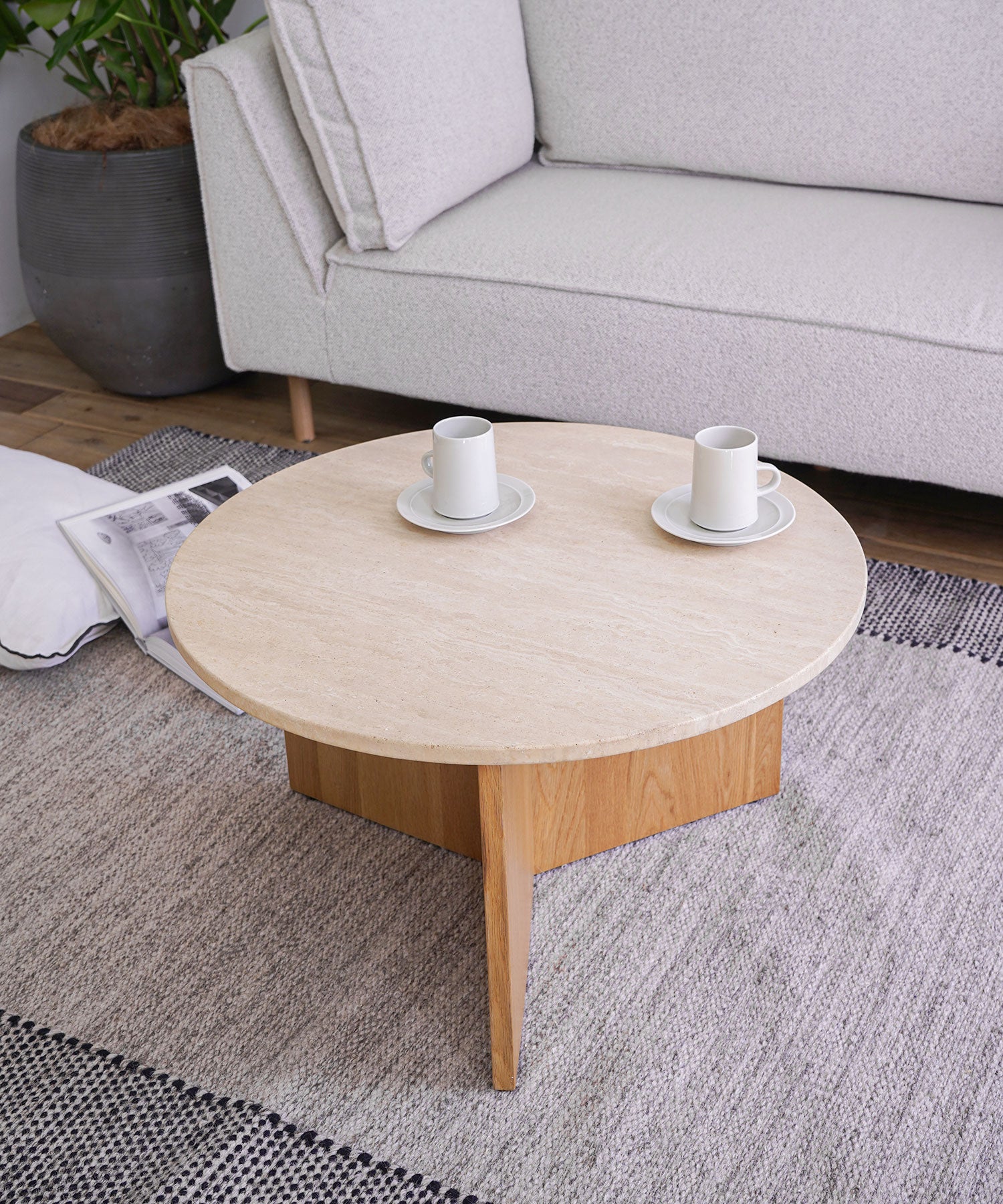 AMICA ROUND COFFEE TABLE