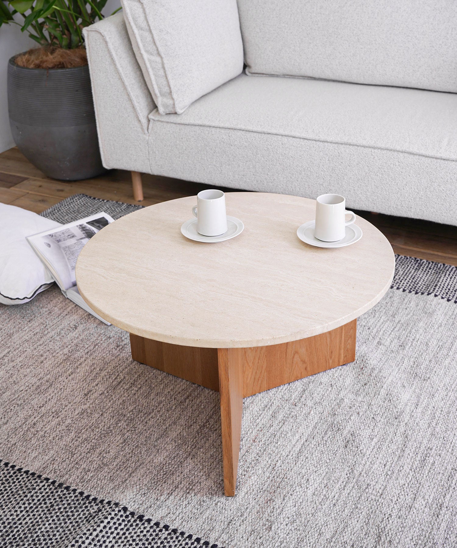 AMICA ROUND COFFEE TABLE