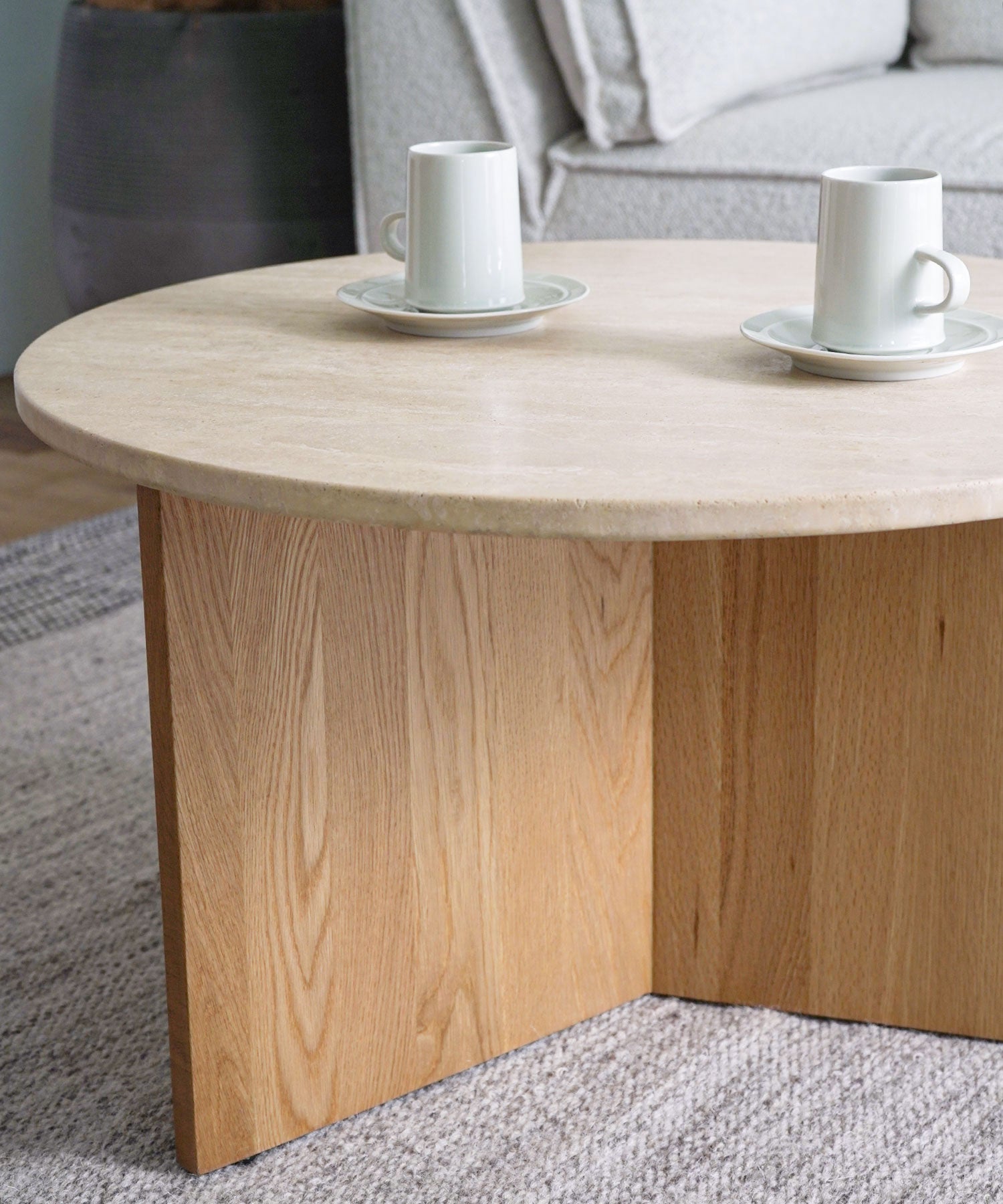 AMICA ROUND COFFEE TABLE