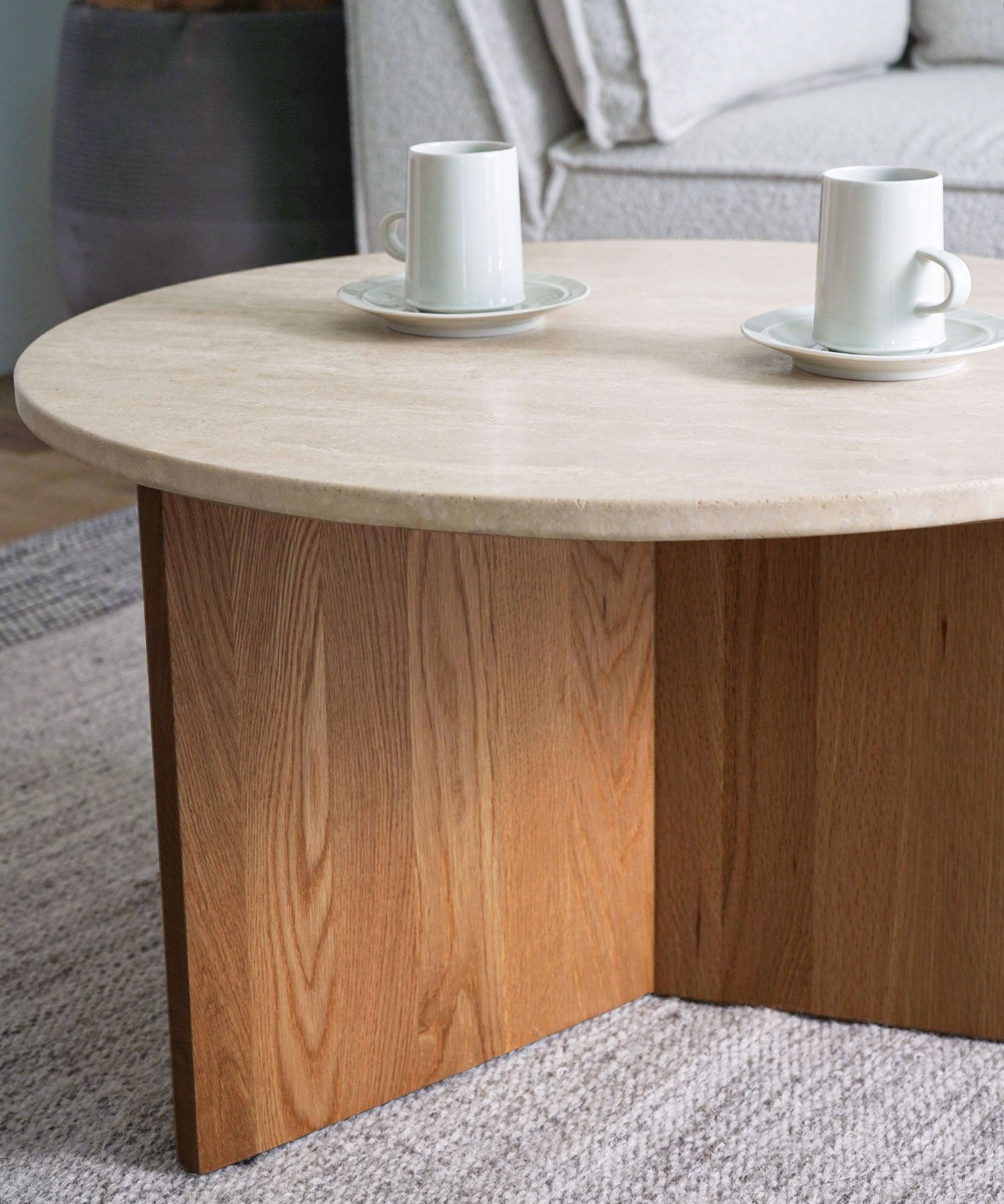 AMICA ROUND COFFEE TABLE