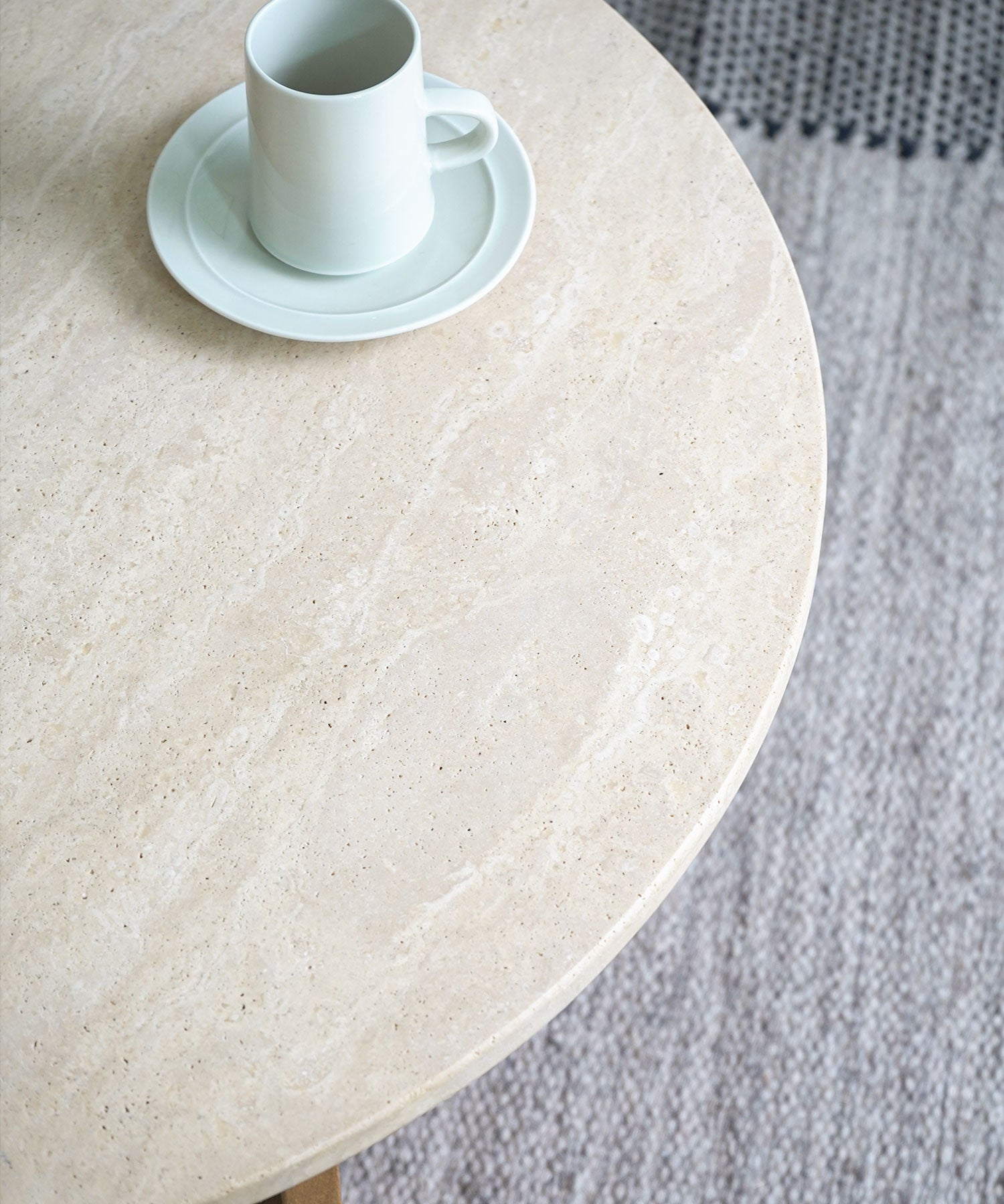 AMICA ROUND COFFEE TABLE